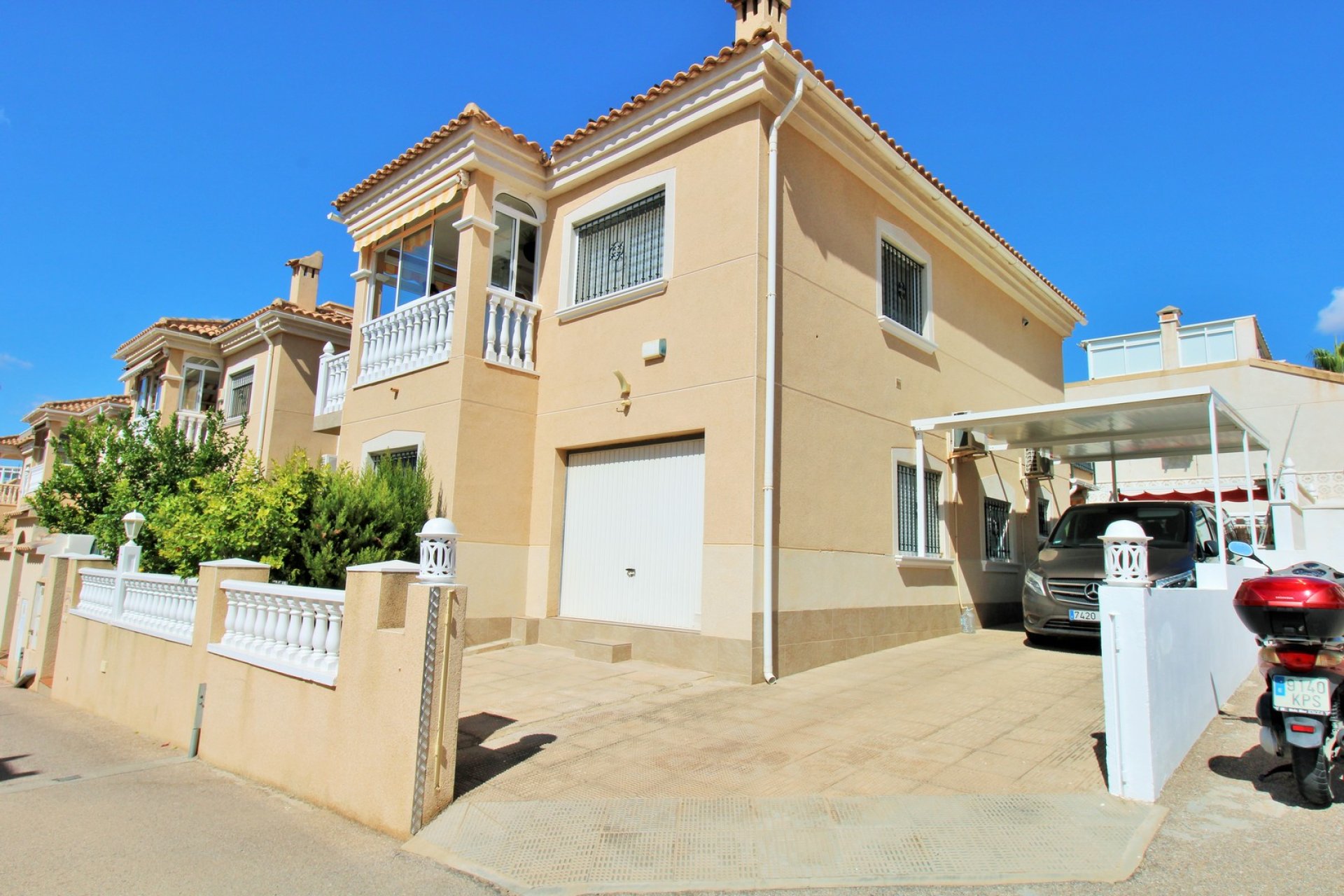 Resale - Villa -
Villamartin - Villamartín