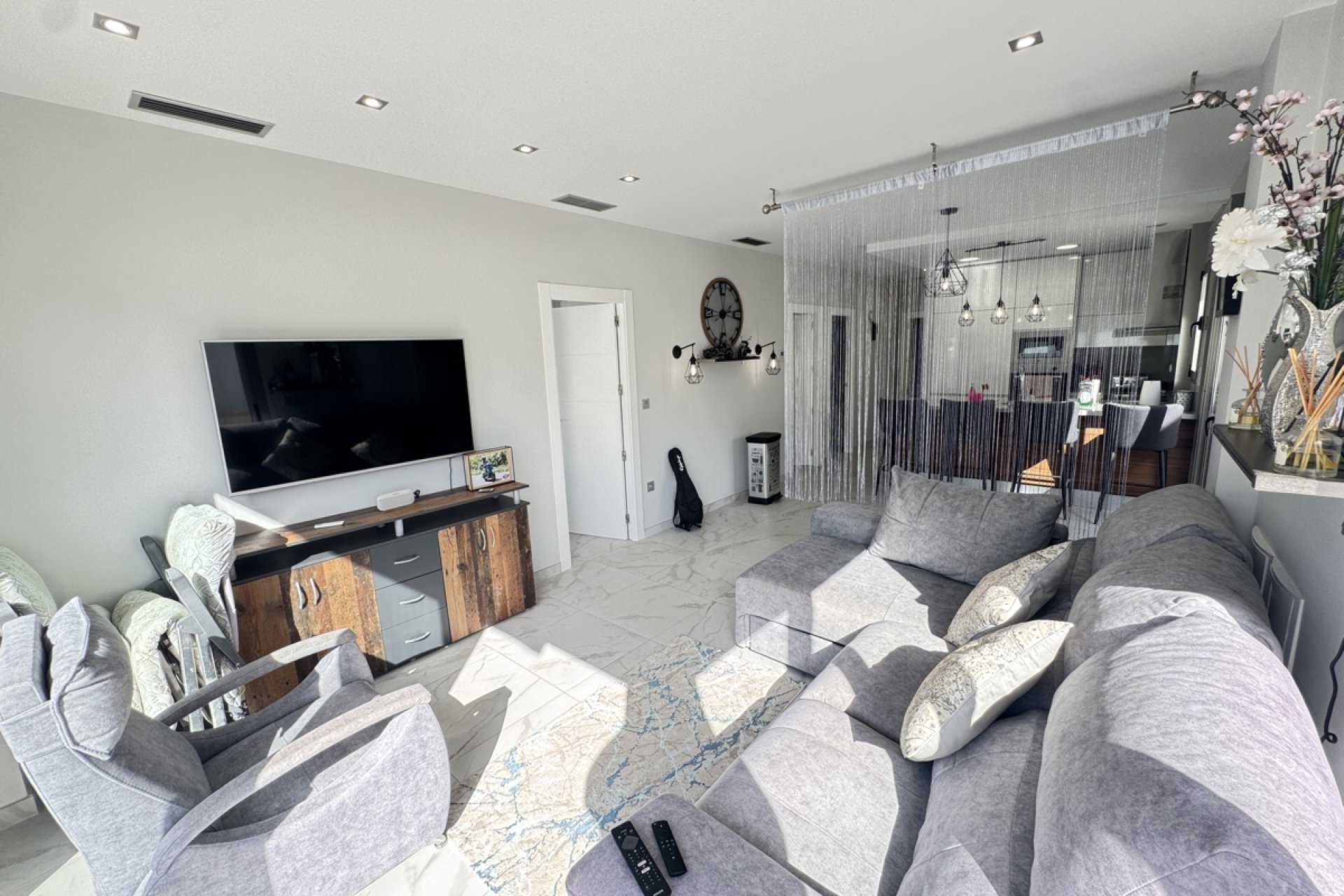 Resale - Villa -
Villamartin - Villamartín