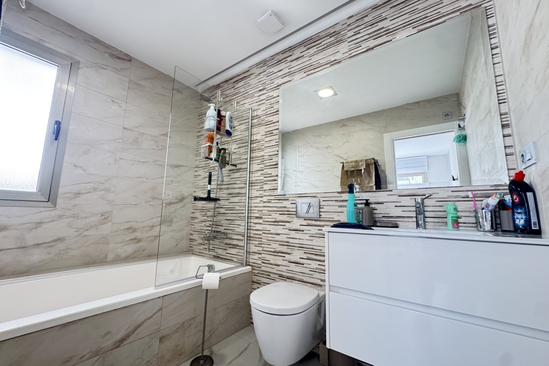 Resale - Villa -
Villamartin - Villamartín