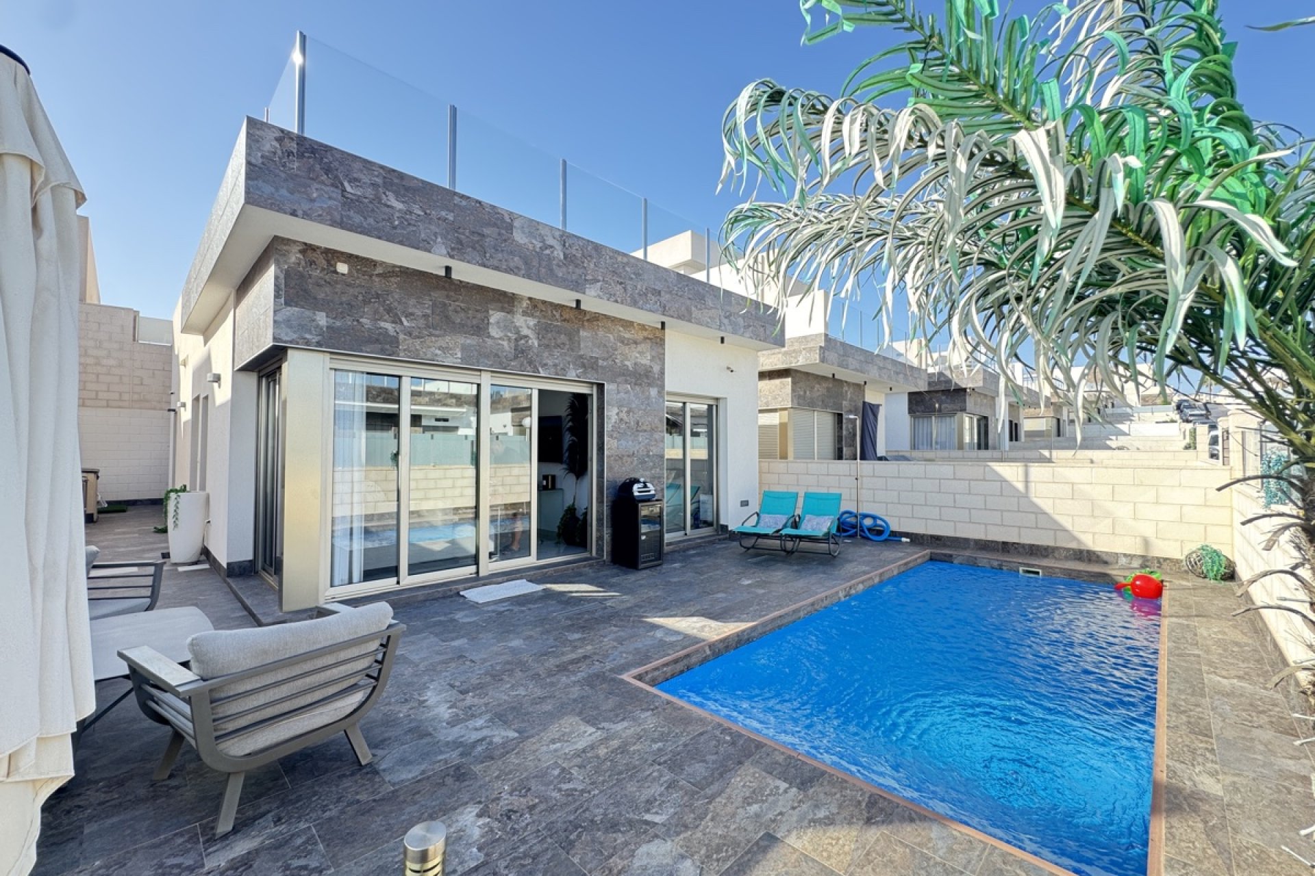 Resale - Villa -
Villamartin - Villamartín