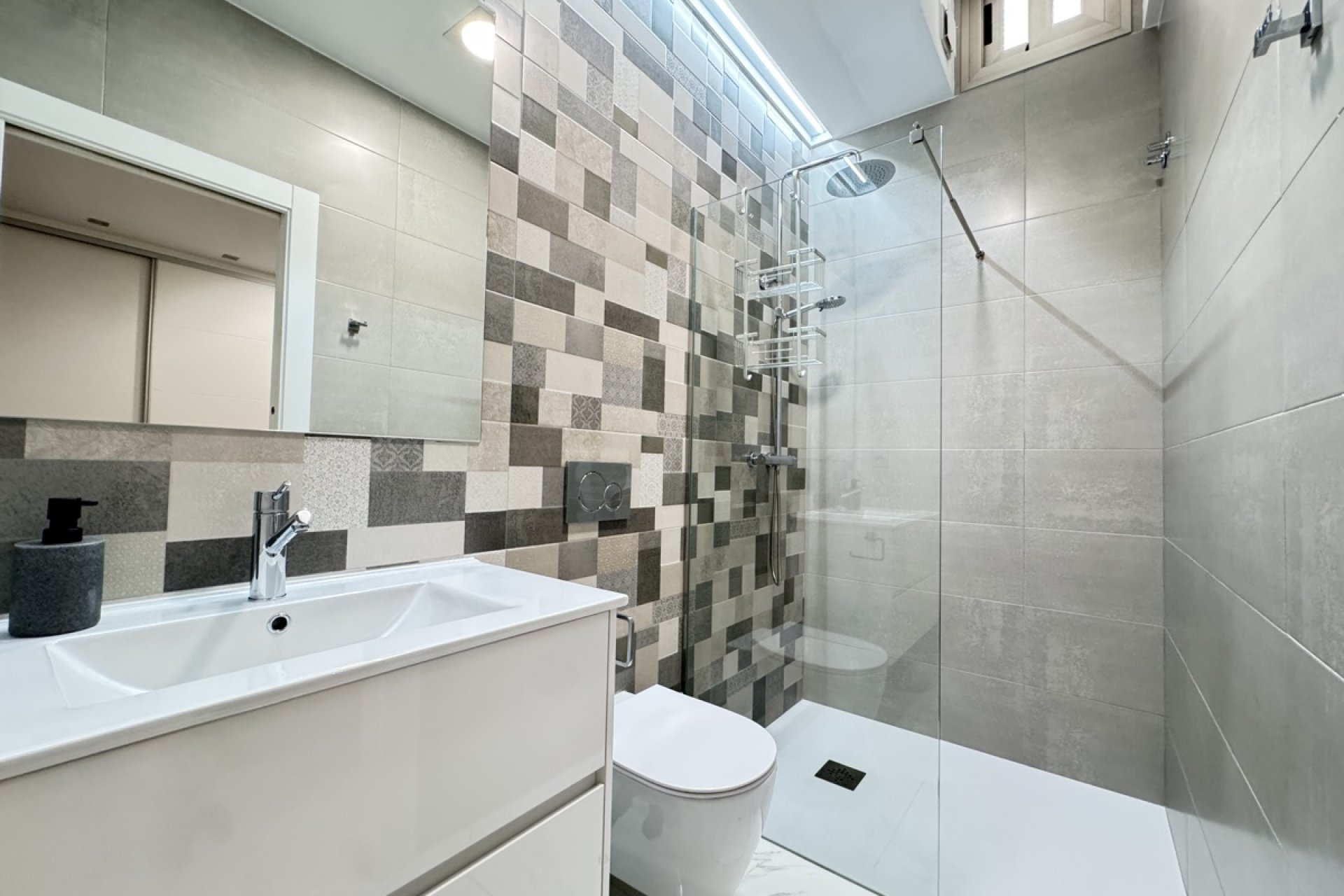 Resale - Villa -
Villamartin - Villamartín