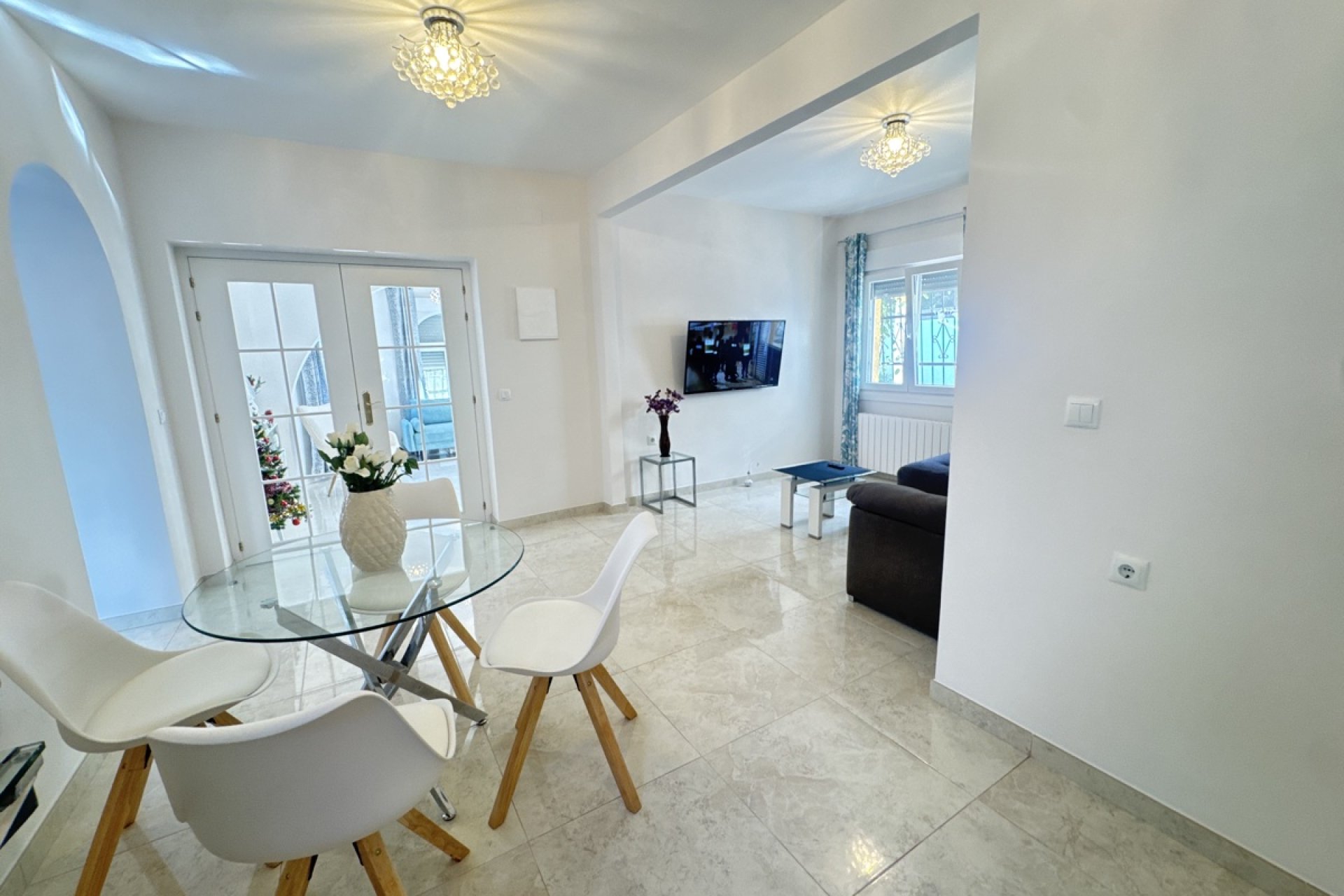 Resale - Villa -
Villamartin - Villamartín