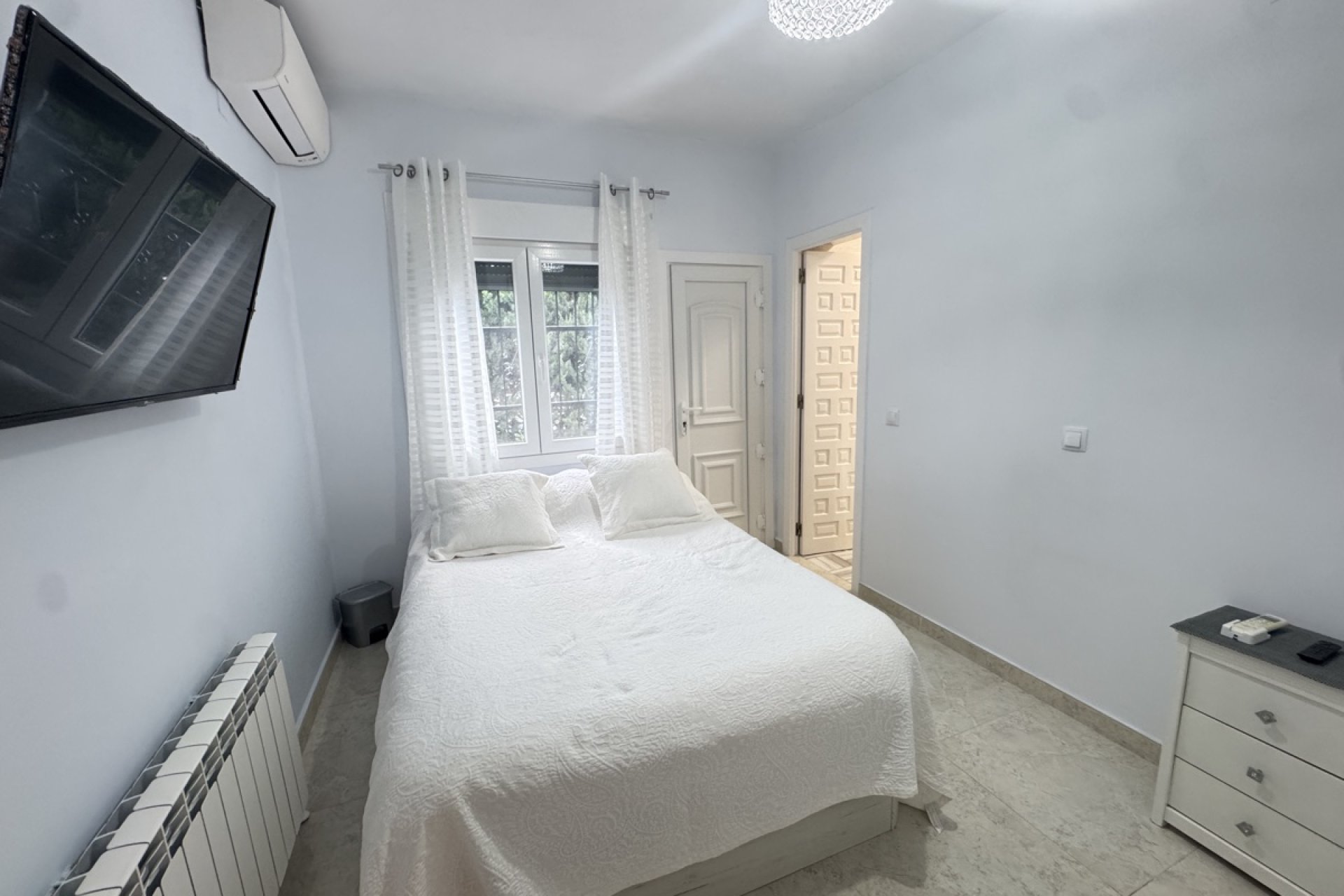 Resale - Villa -
Villamartin - Villamartín