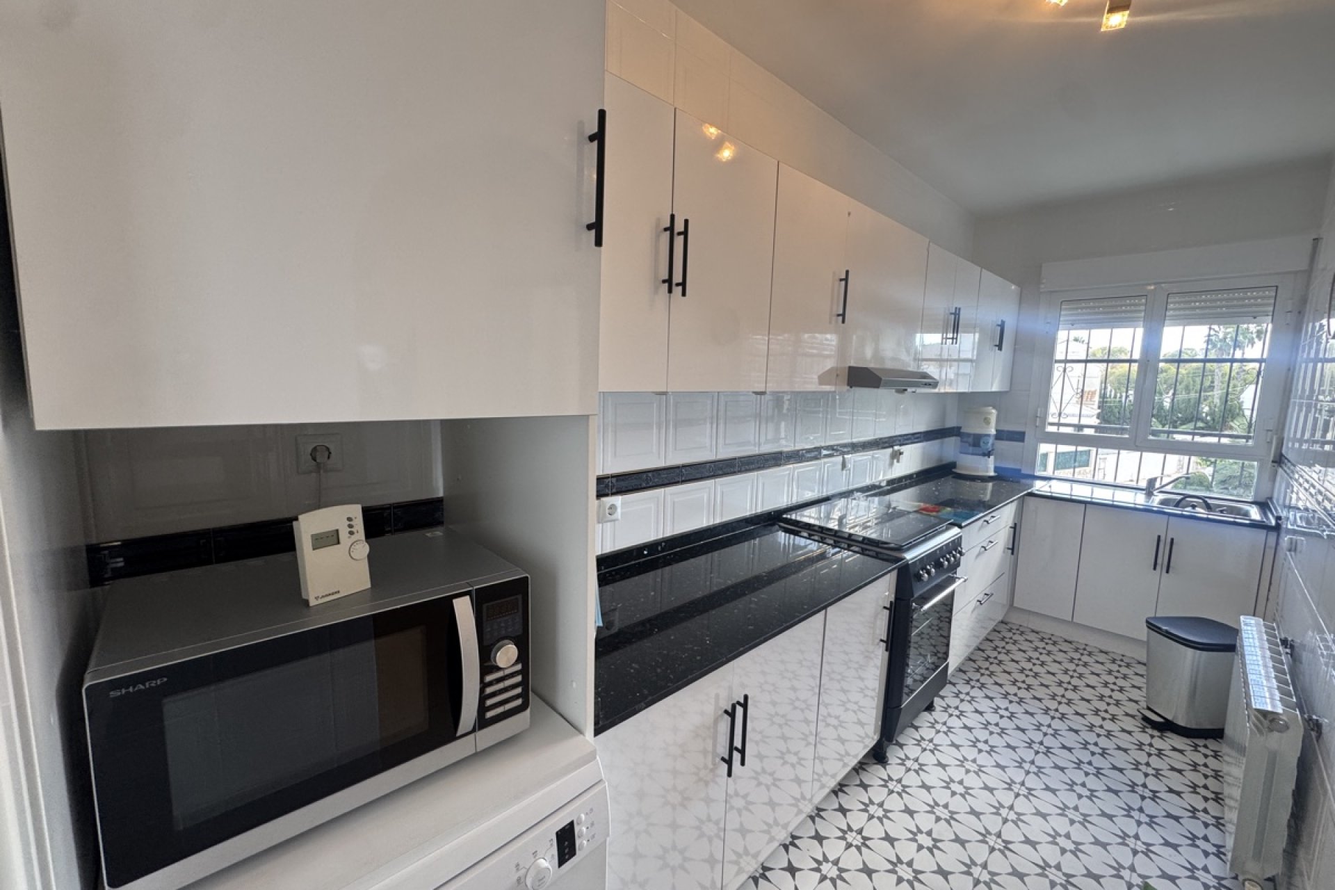 Resale - Villa -
Villamartin - Villamartín