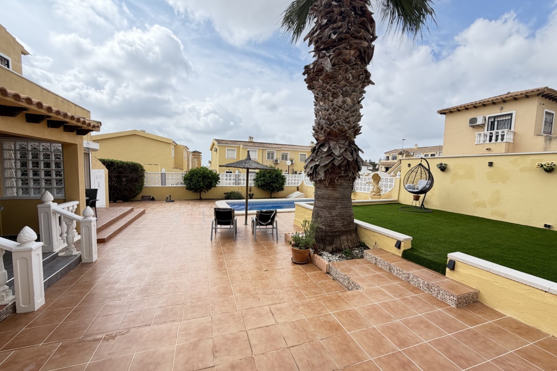 Resale - Villa -
Villamartin - Villamartín