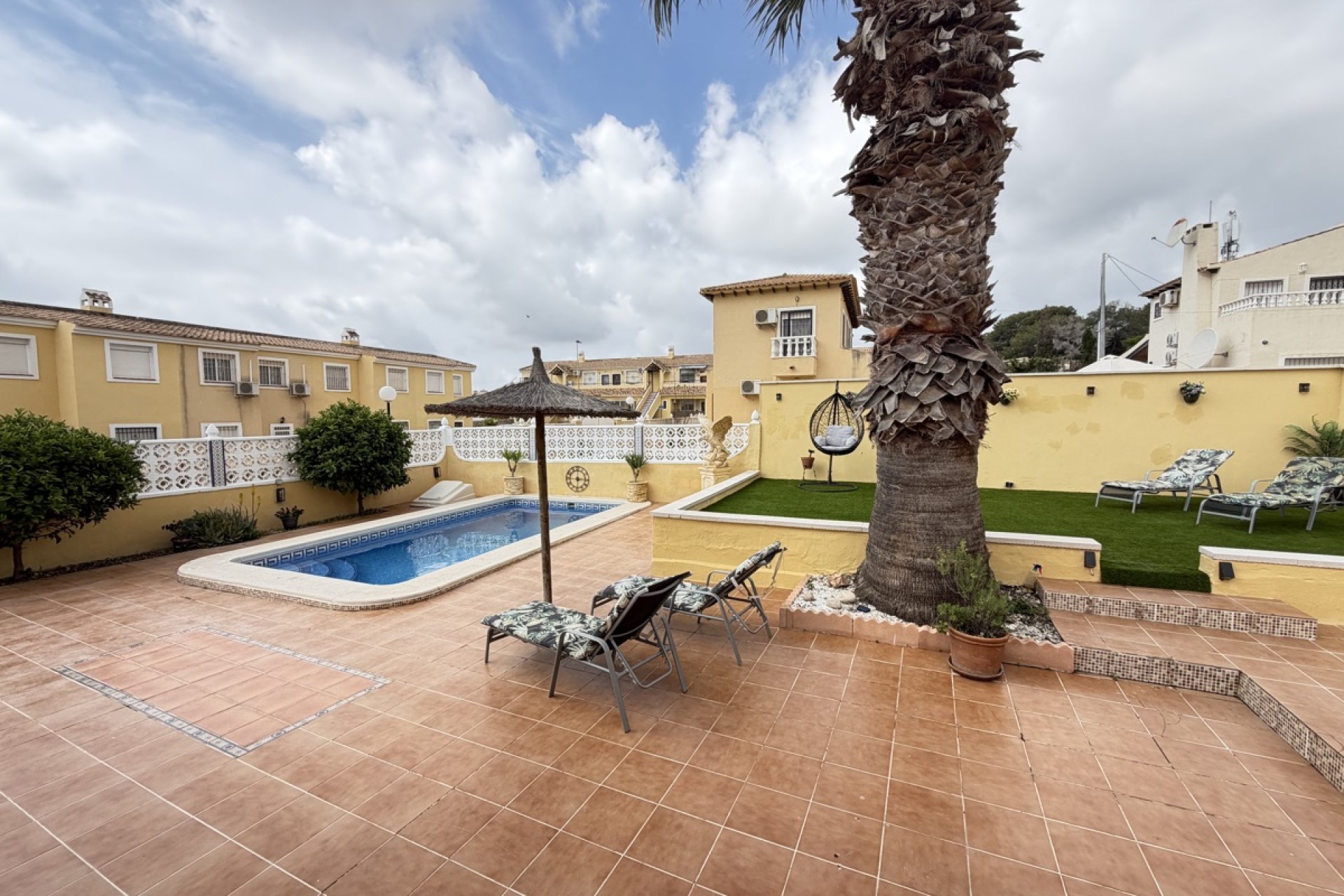 Resale - Villa -
Villamartin - Villamartín