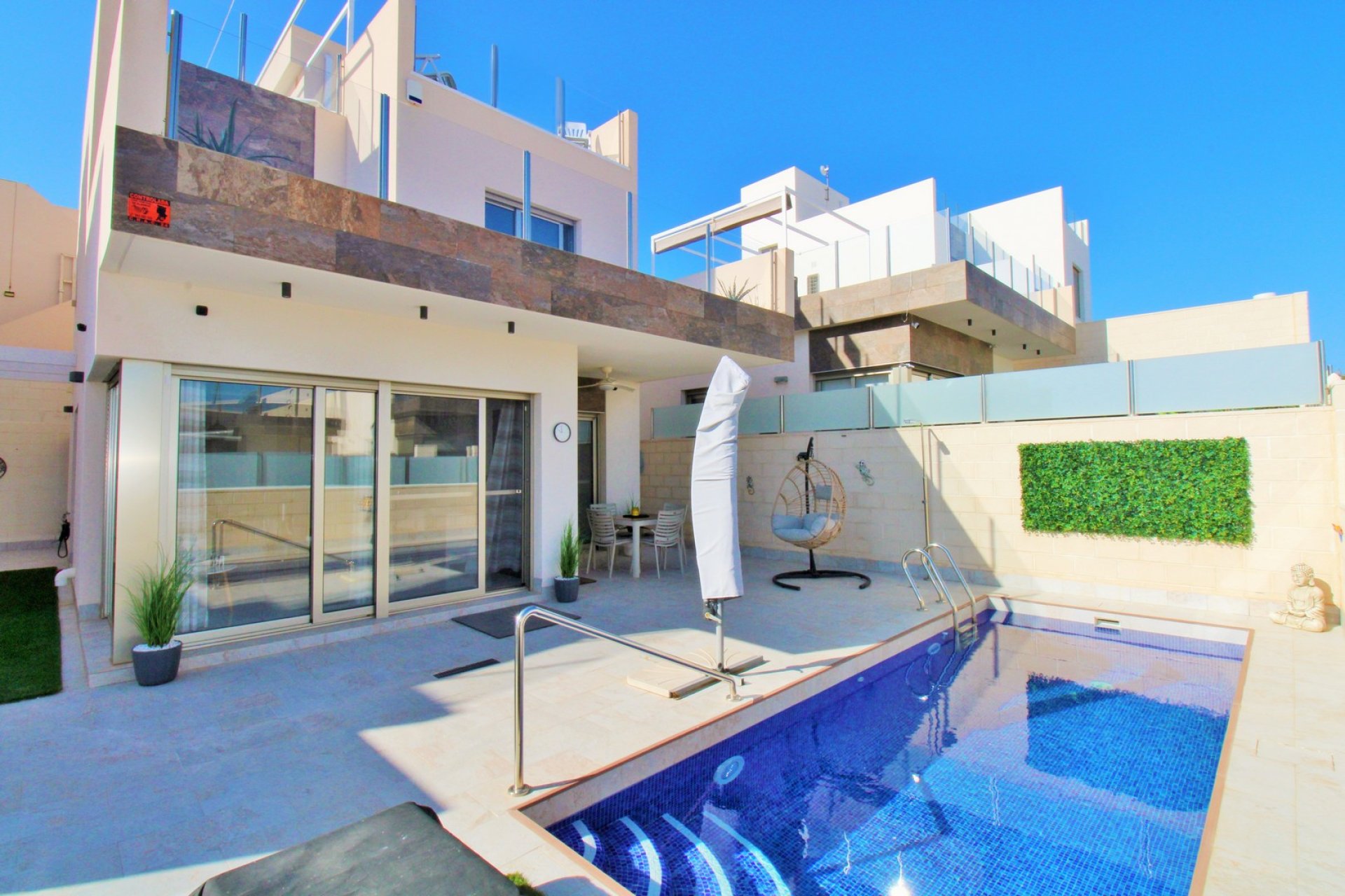 Resale - Villa -
Villamartin - Villamartín