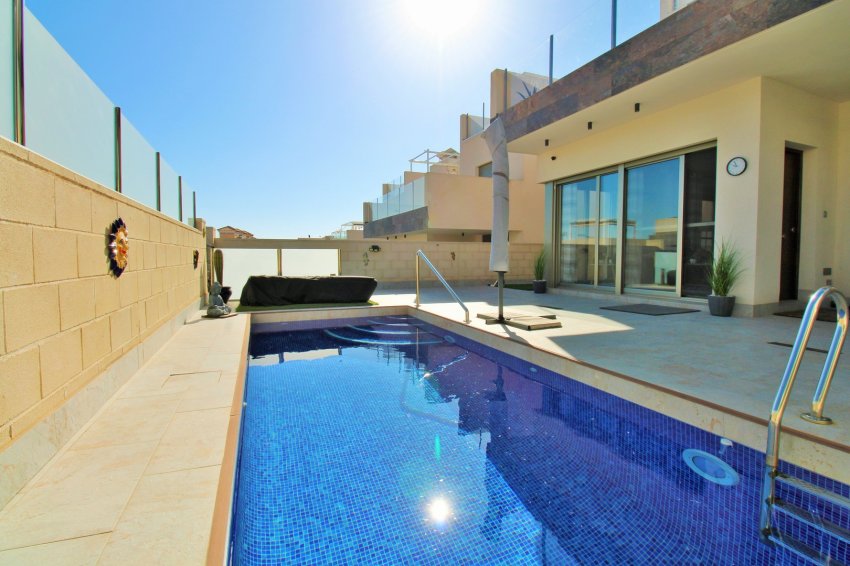 Resale - Villa -
Villamartin - Villamartín