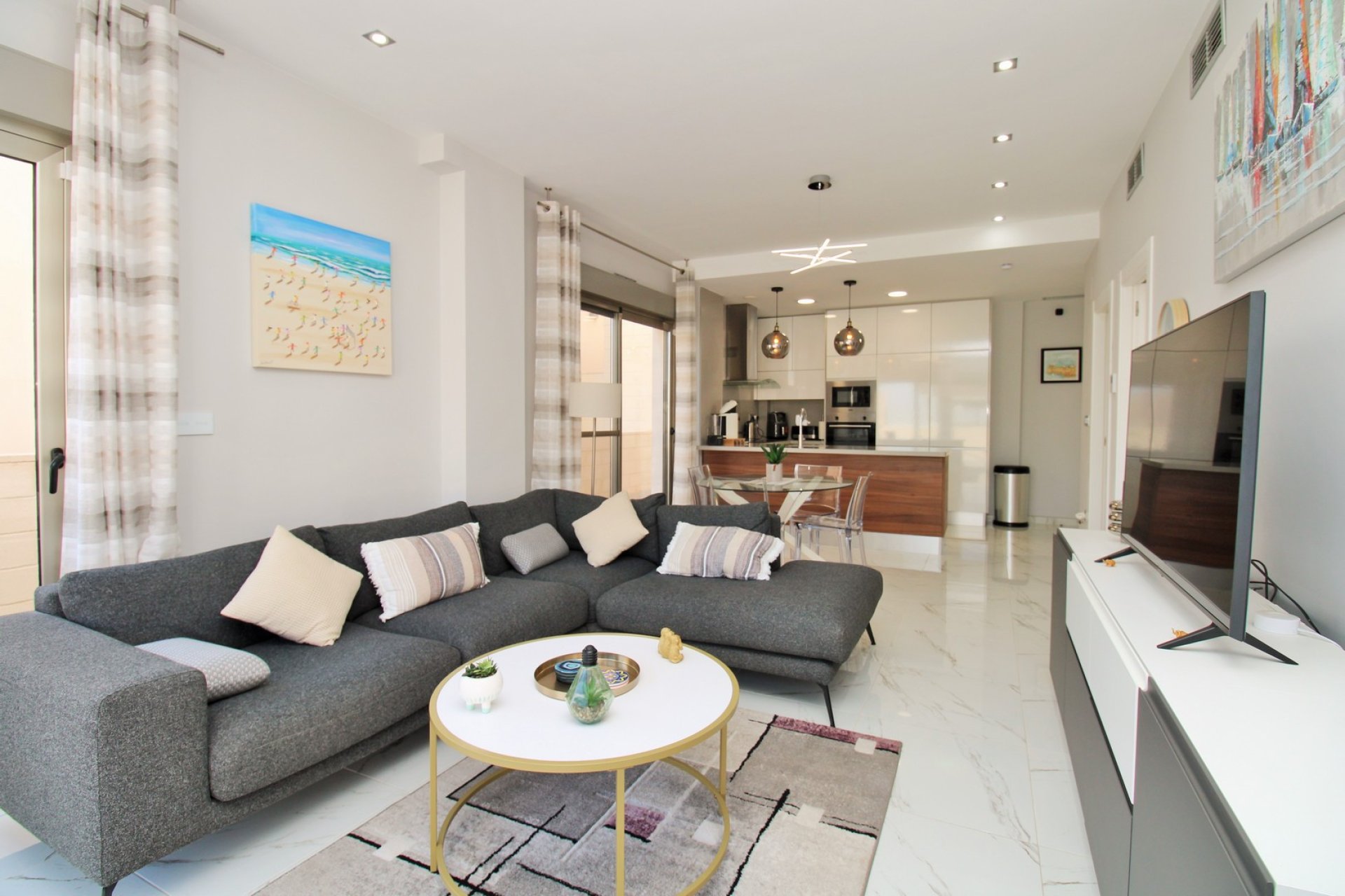Resale - Villa -
Villamartin - Villamartín