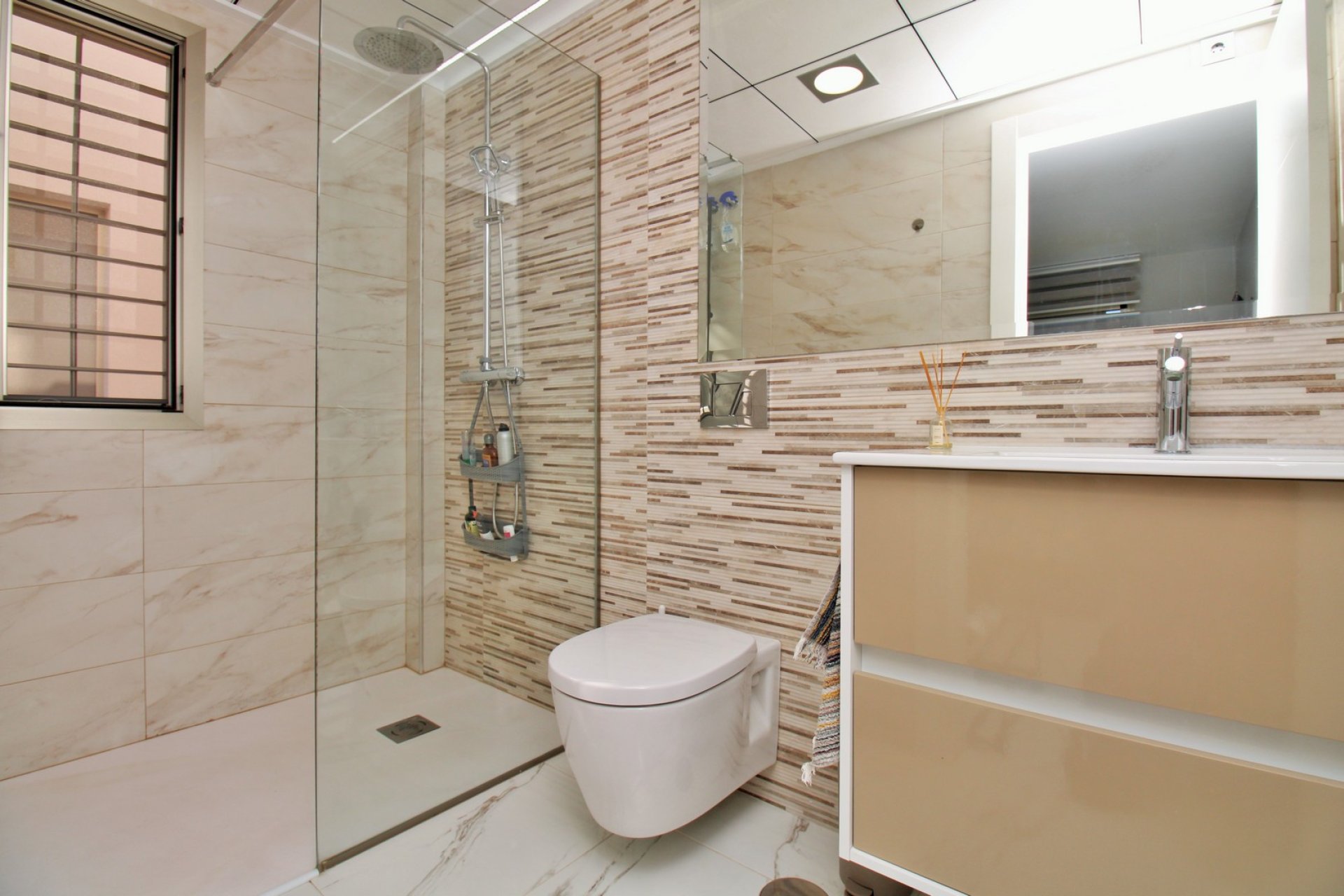 Resale - Villa -
Villamartin - Villamartín