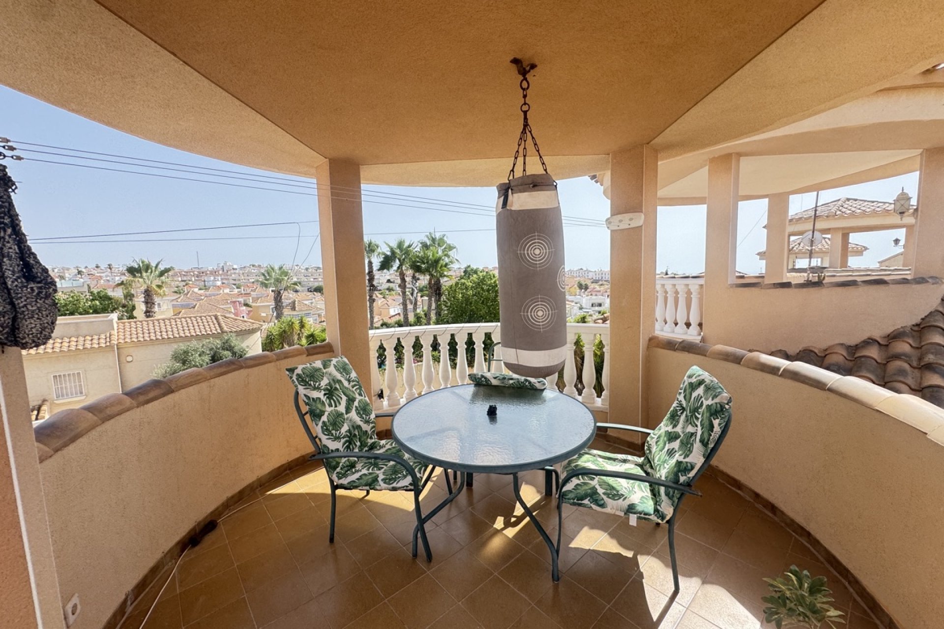 Resale - Villa -
Villamartin - Villamartín