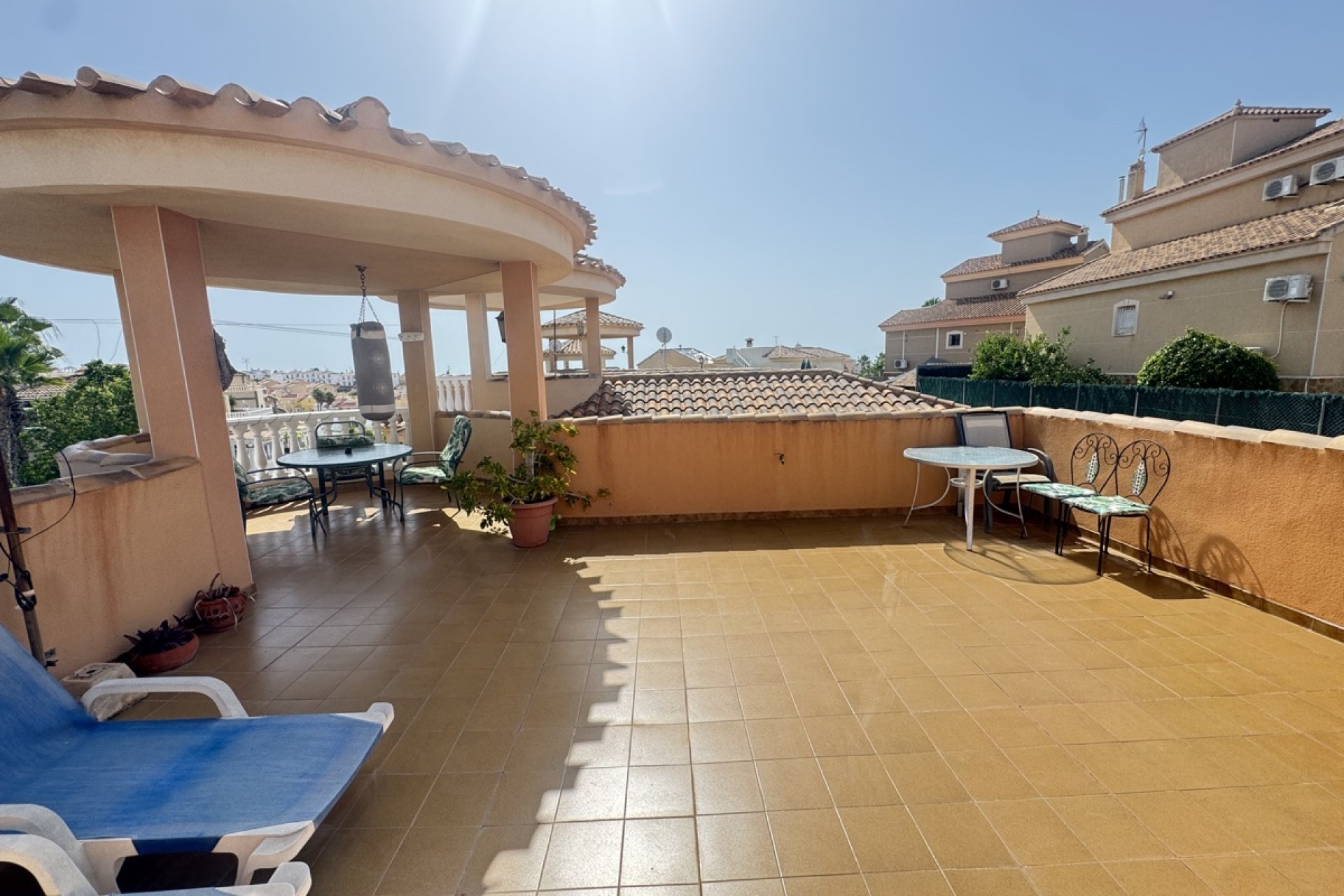 Resale - Villa -
Villamartin - Villamartín