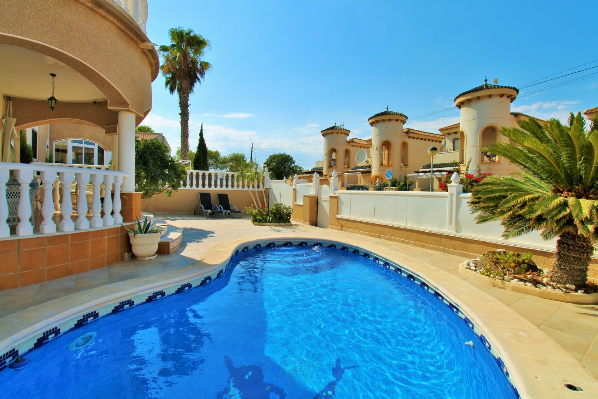 Resale - Villa -
Villamartin - Villamartín