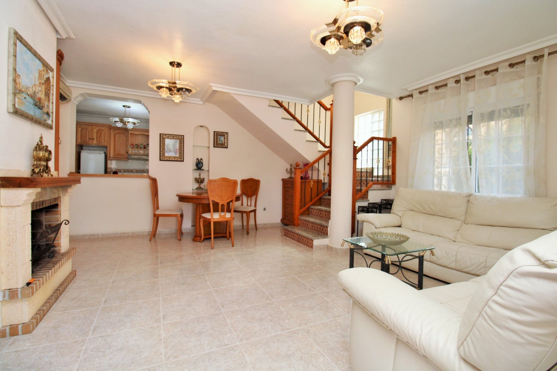 Resale - Villa -
Villamartin - Villamartín