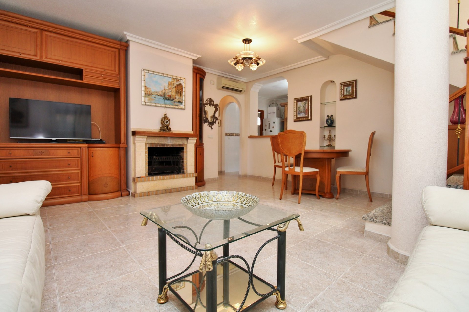 Resale - Villa -
Villamartin - Villamartín