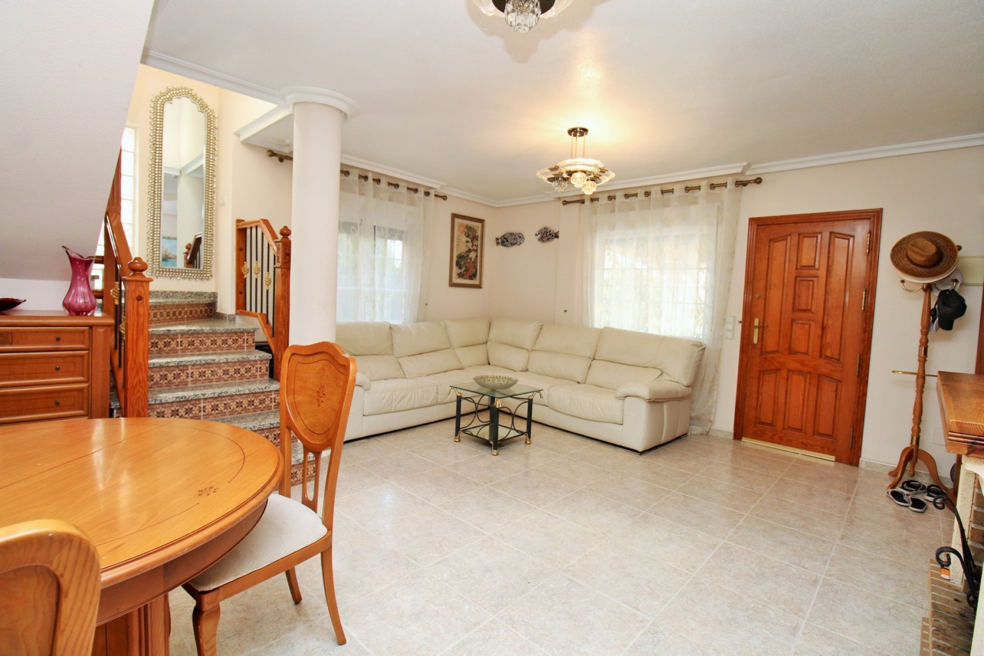 Resale - Villa -
Villamartin - Villamartín