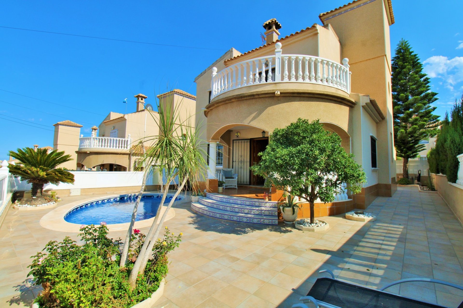 Resale - Villa -
Villamartin - Villamartín