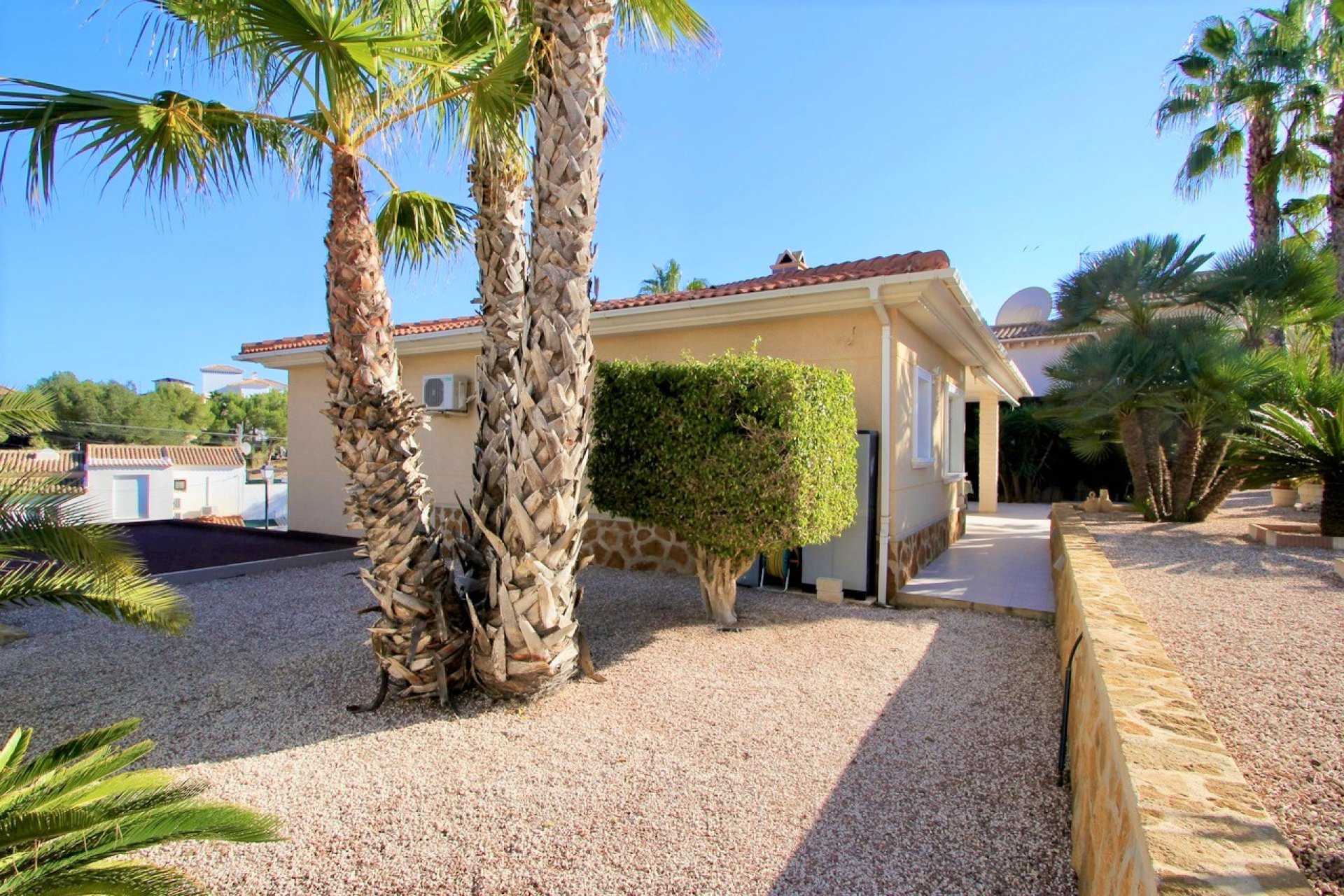 Resale - Villa -
Villamartin - Villamartín
