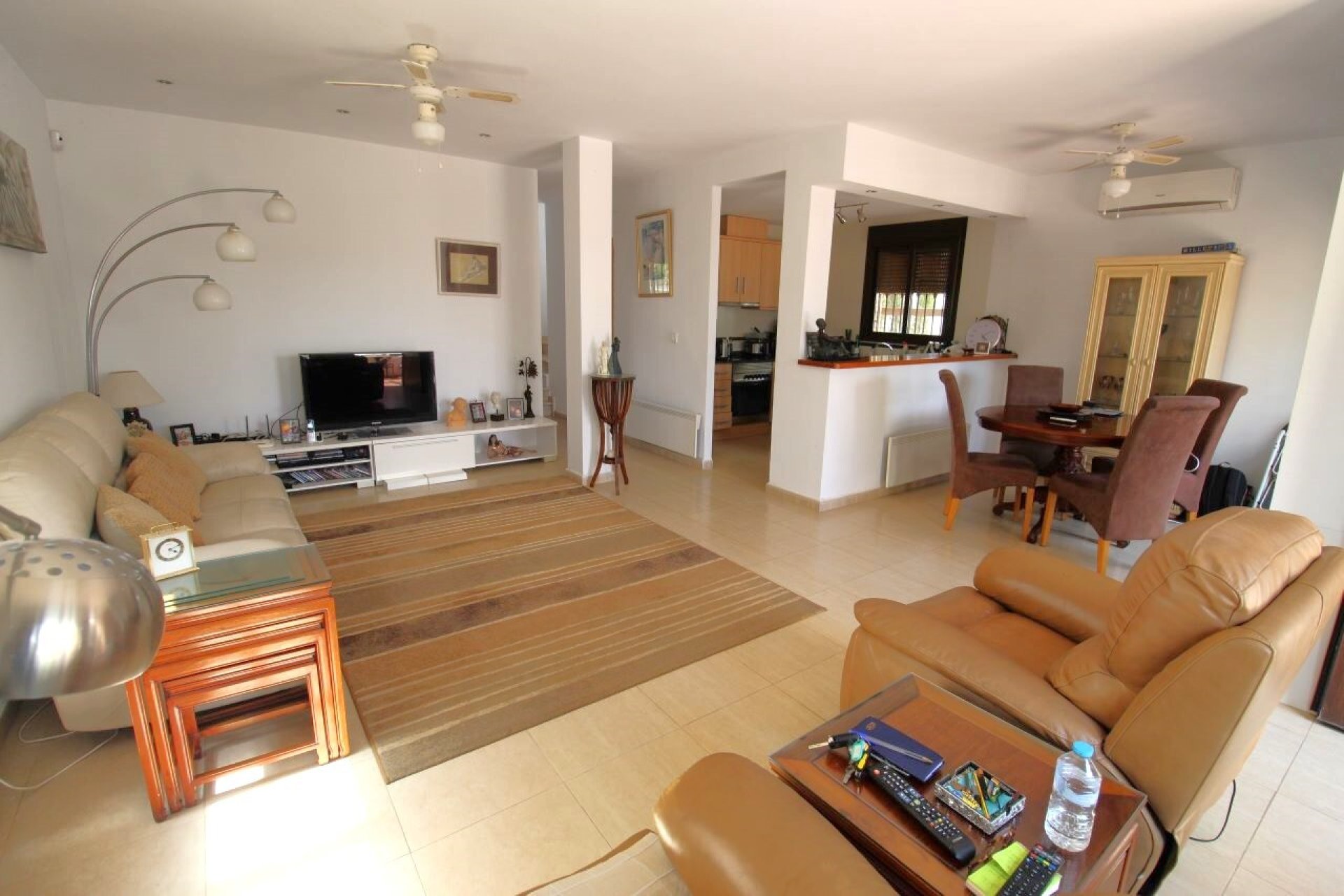 Resale - Villa -
Villamartin - Villamartín