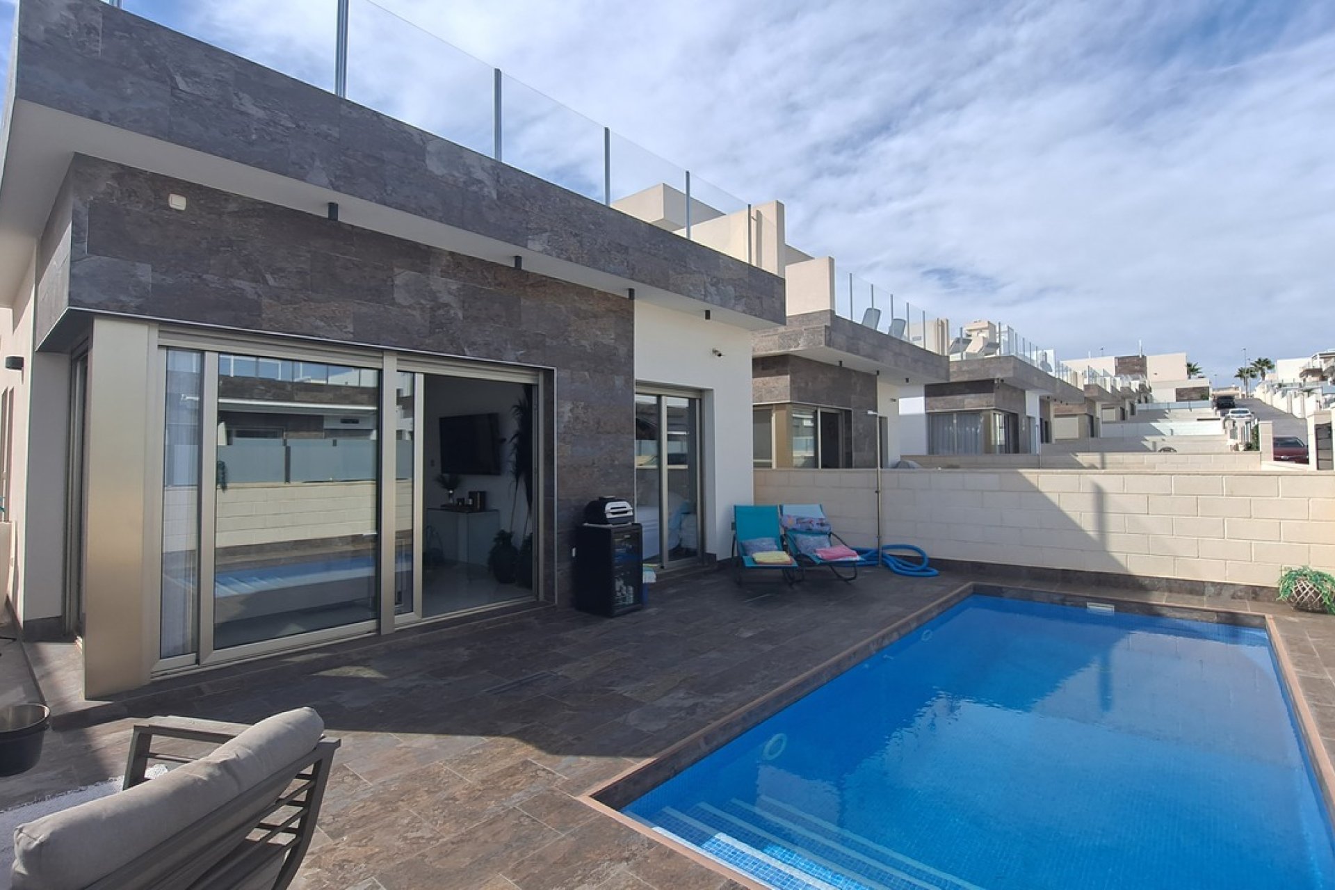Resale - Villa -
Villamartin