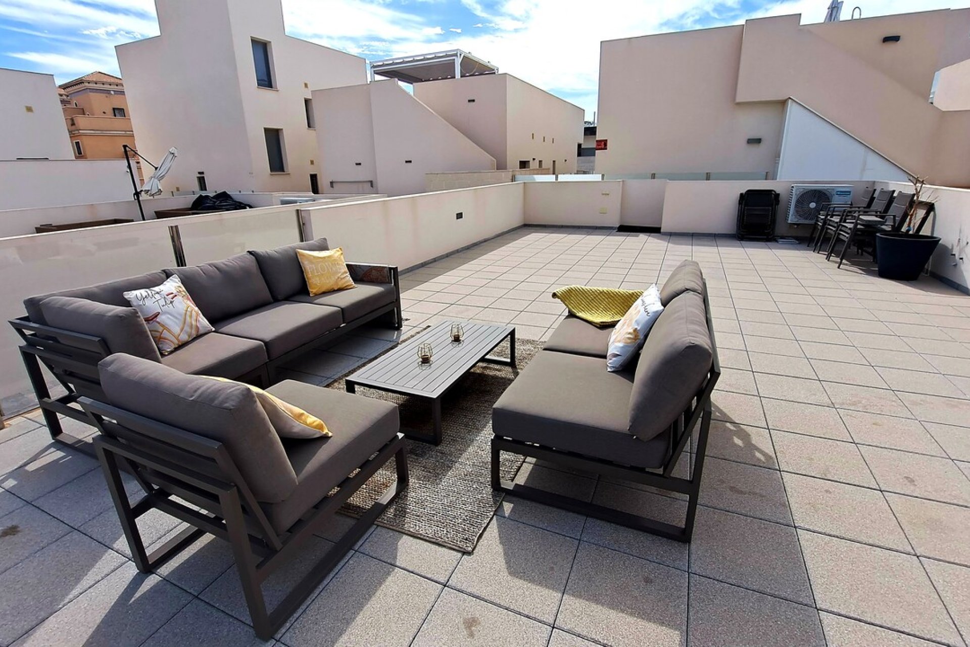 Resale - Villa -
Villamartin