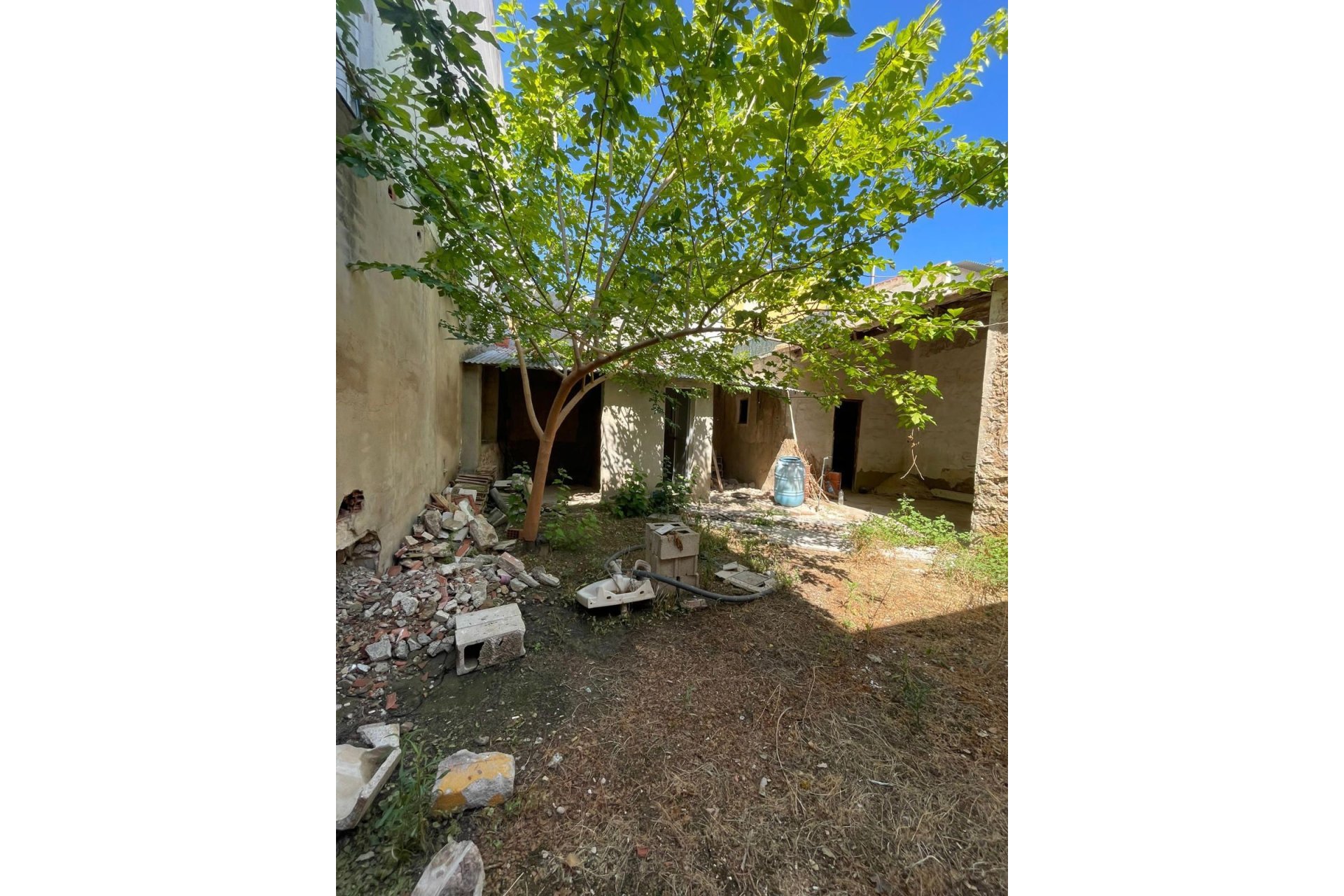 Reventa - Adosado -
Formentera del Segura - Casco urbano