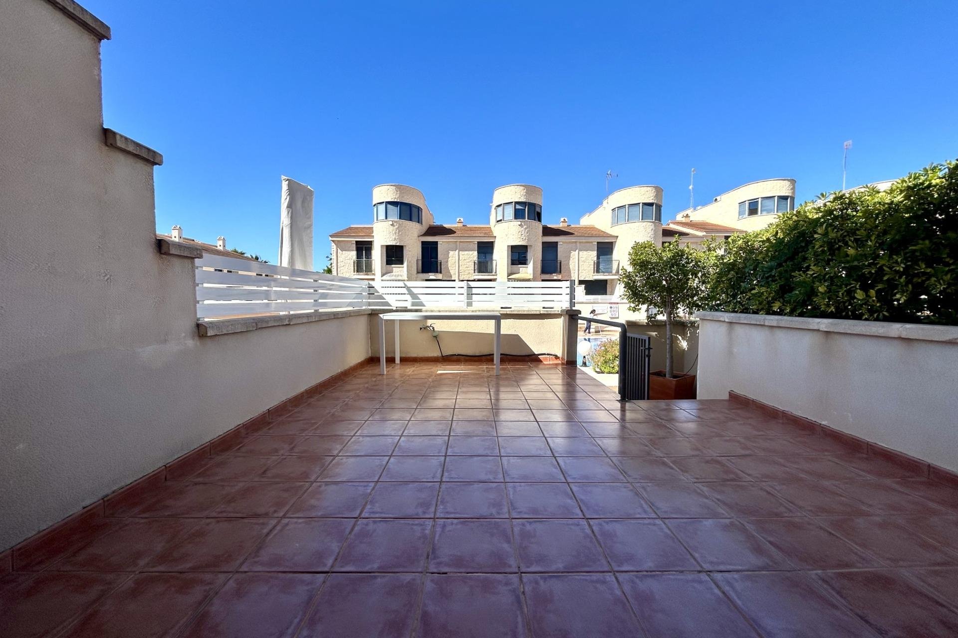 Reventa - Adosado -
Orihuela Costa - Aguamarina