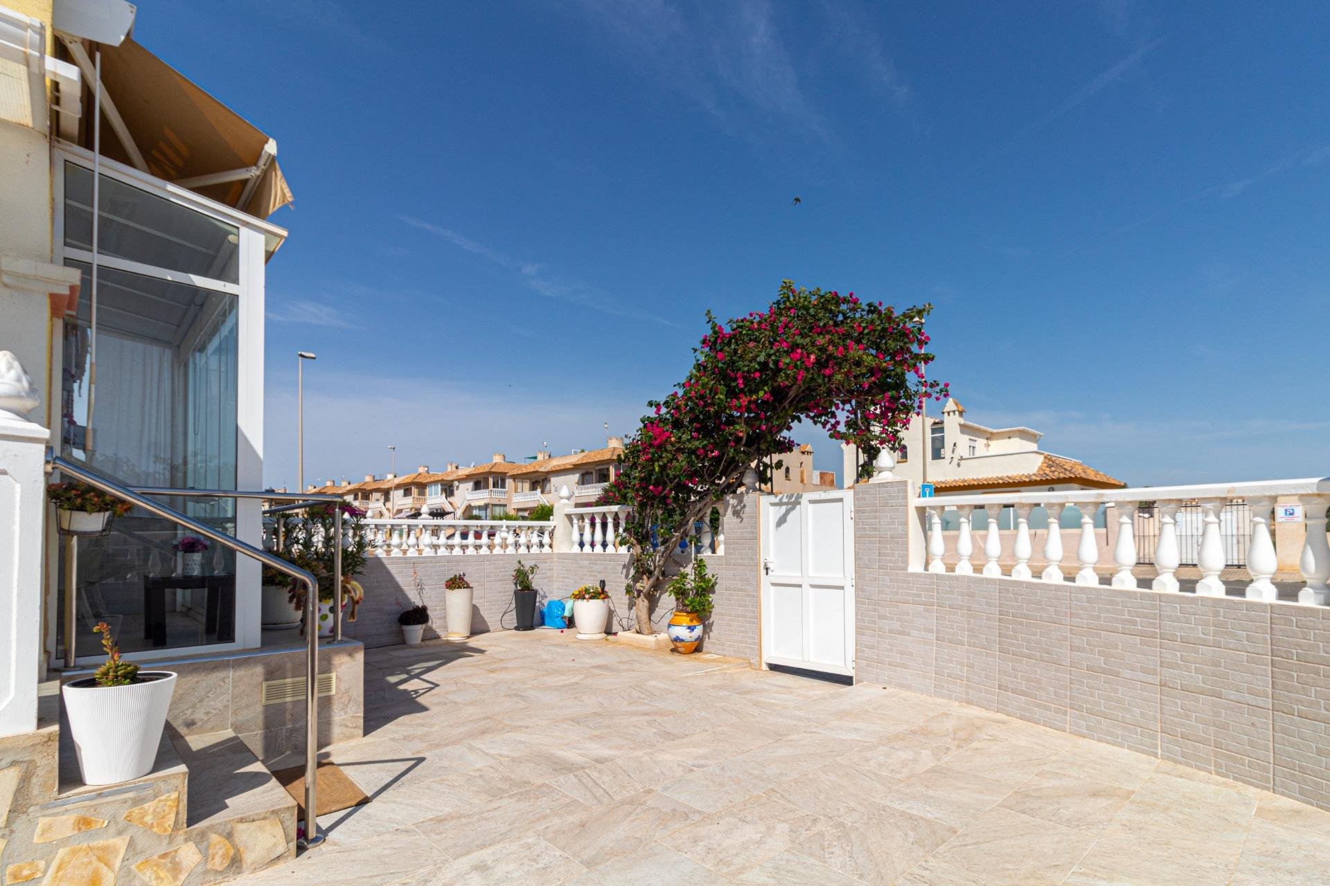 Reventa - Adosado -
Orihuela Costa - La Regia