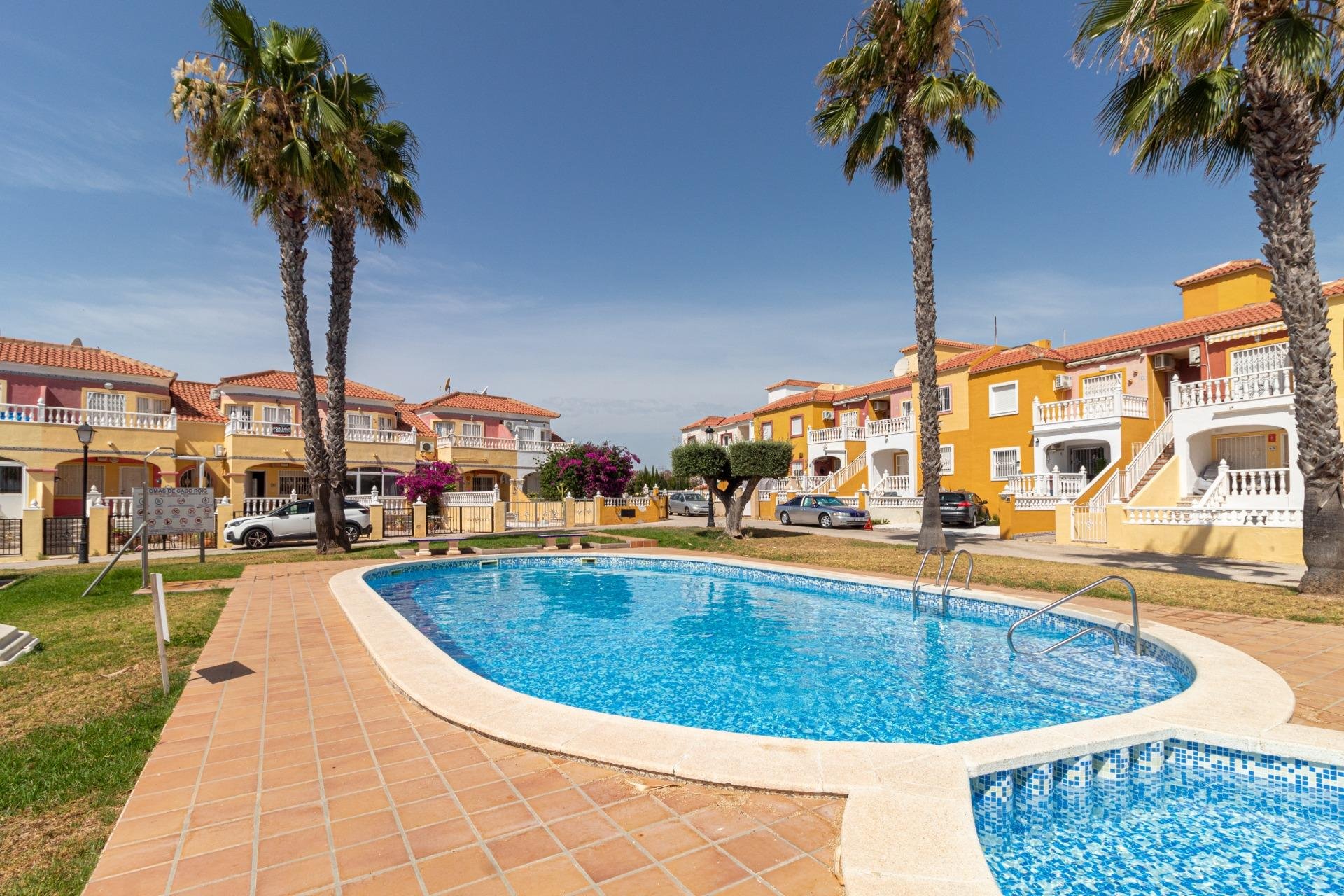 Reventa - Adosado -
Orihuela Costa - La Regia