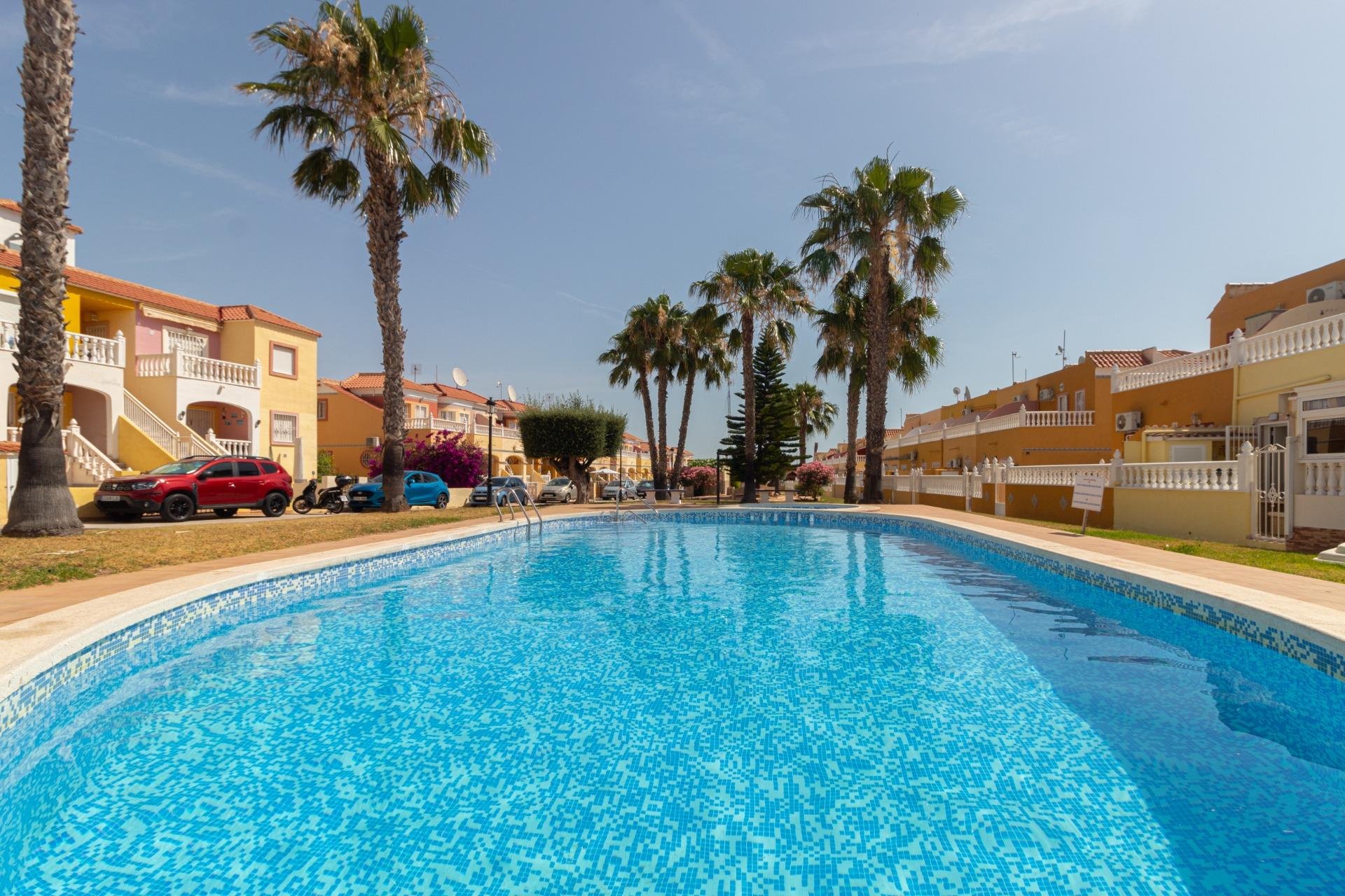 Reventa - Adosado -
Orihuela Costa - La Regia