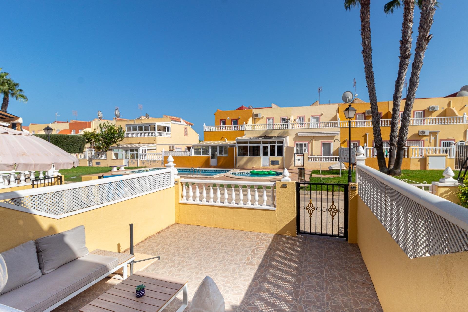 Reventa - Adosado -
Orihuela Costa - La Regia