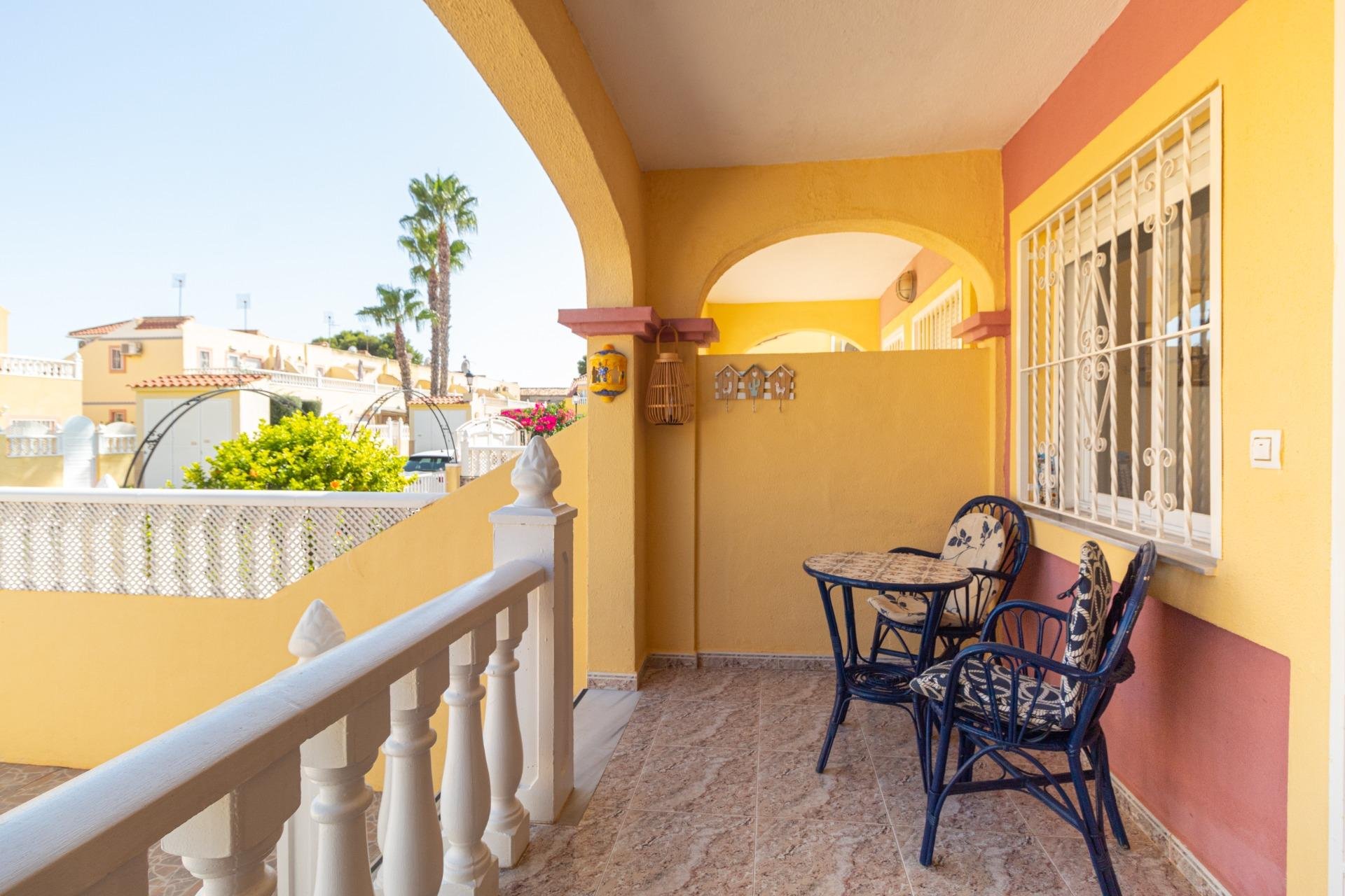 Reventa - Adosado -
Orihuela Costa - La Regia