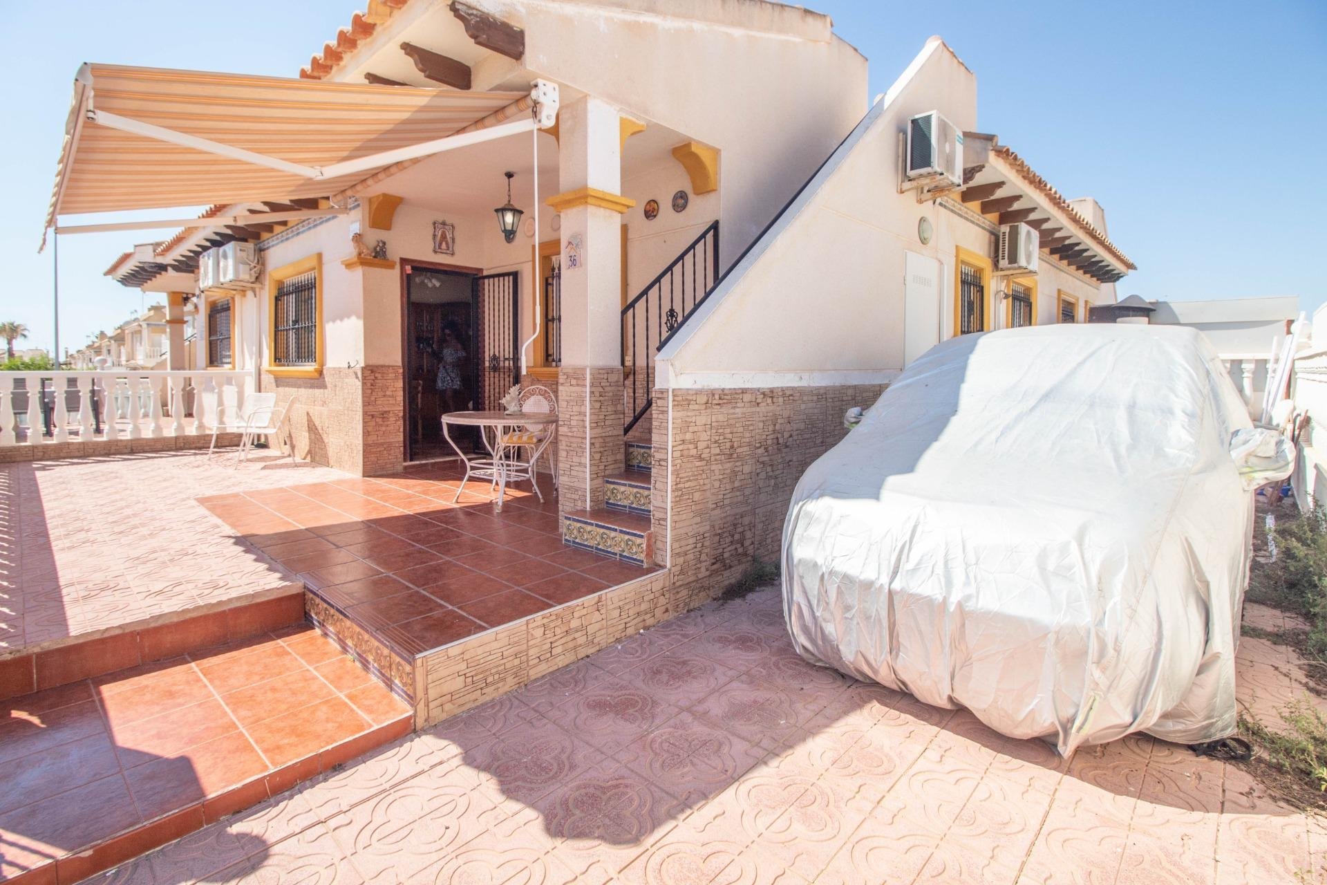 Reventa - Adosado -
Orihuela Costa - La Zenia