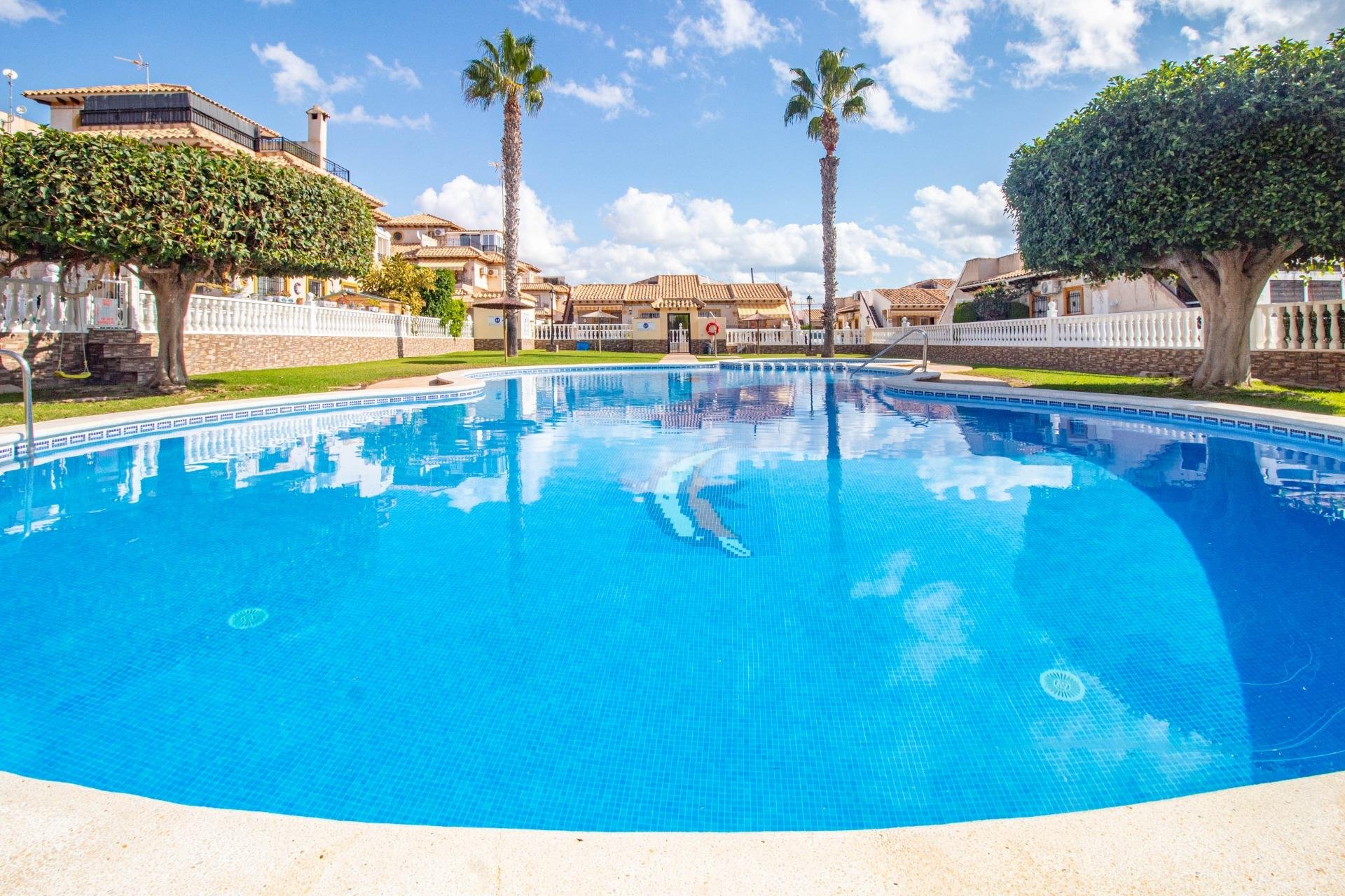 Reventa - Adosado -
Orihuela Costa - La Zenia