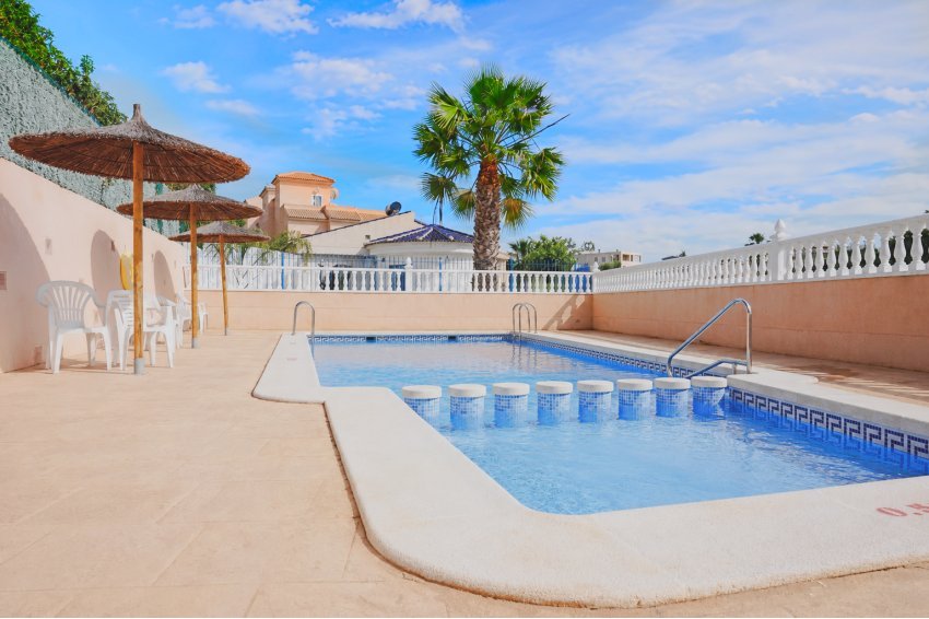 Reventa - Adosado -
Orihuela Costa - La Zenia