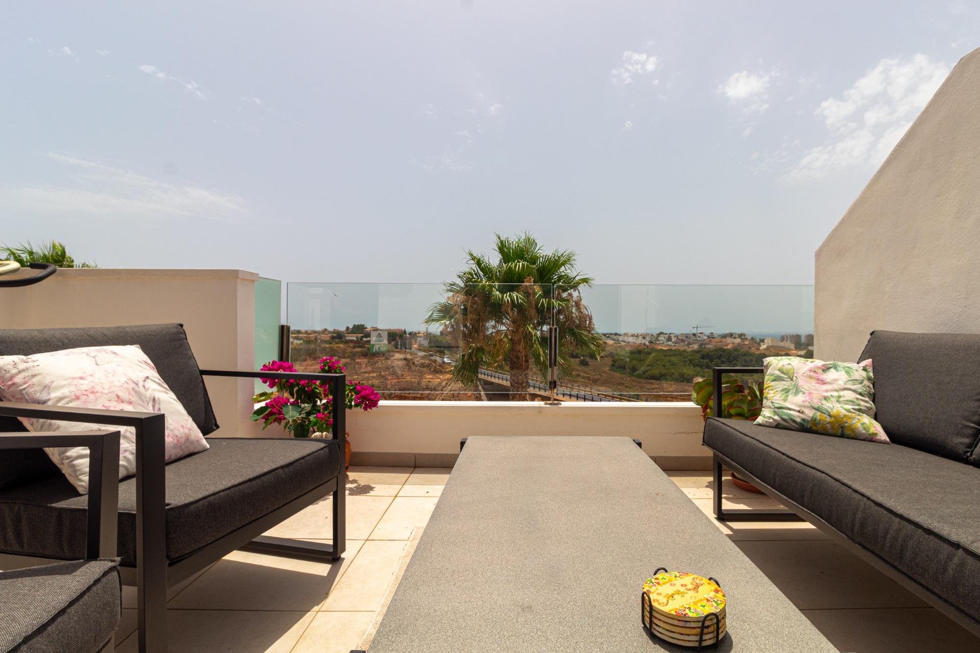 Reventa - Adosado -
Orihuela Costa - Lomas de Cabo Roig