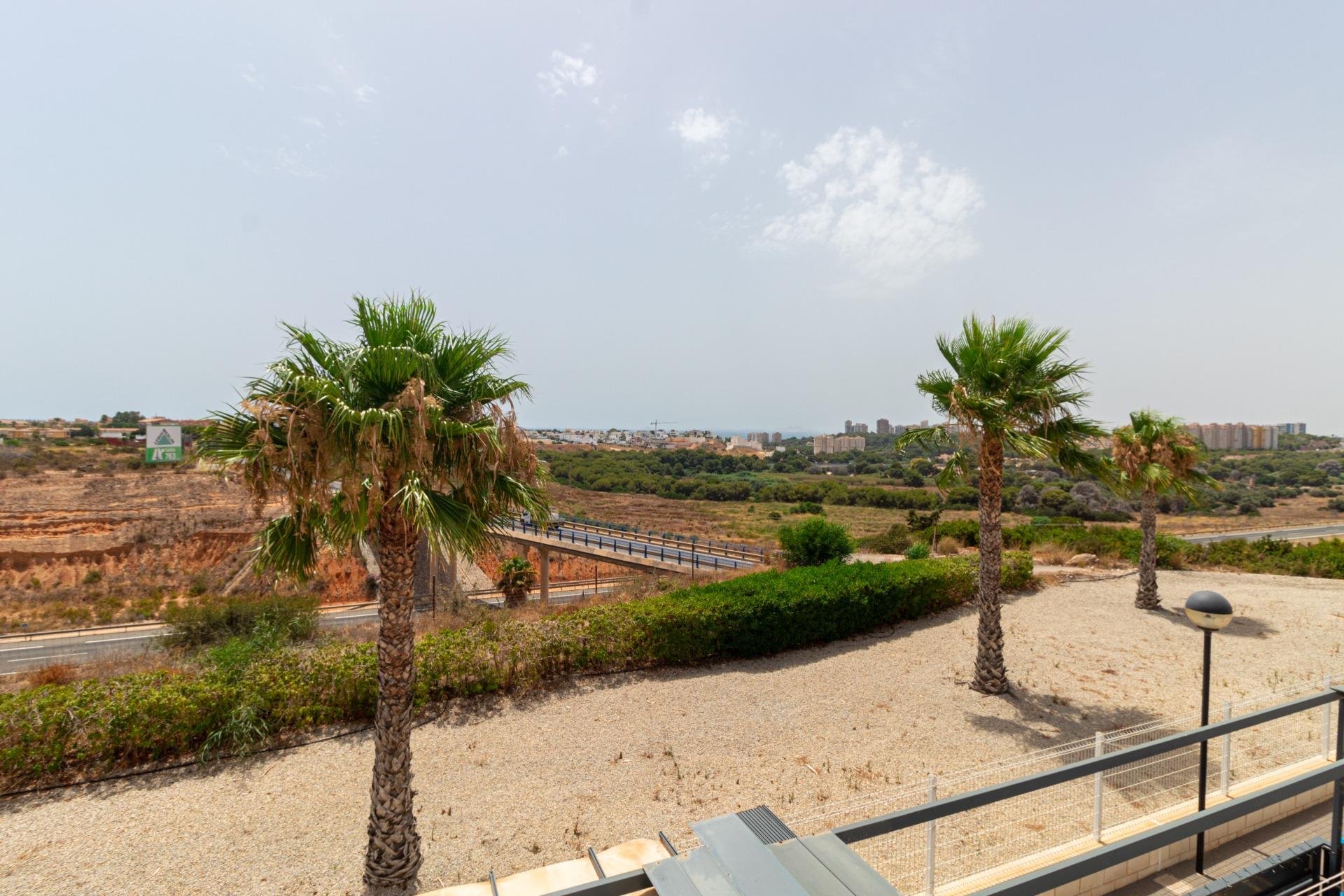 Reventa - Adosado -
Orihuela Costa - Lomas de Cabo Roig