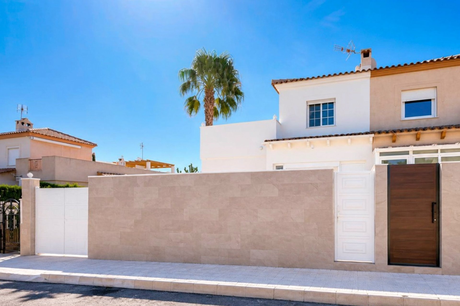 Reventa - Adosado -
Orihuela Costa - Los Altos