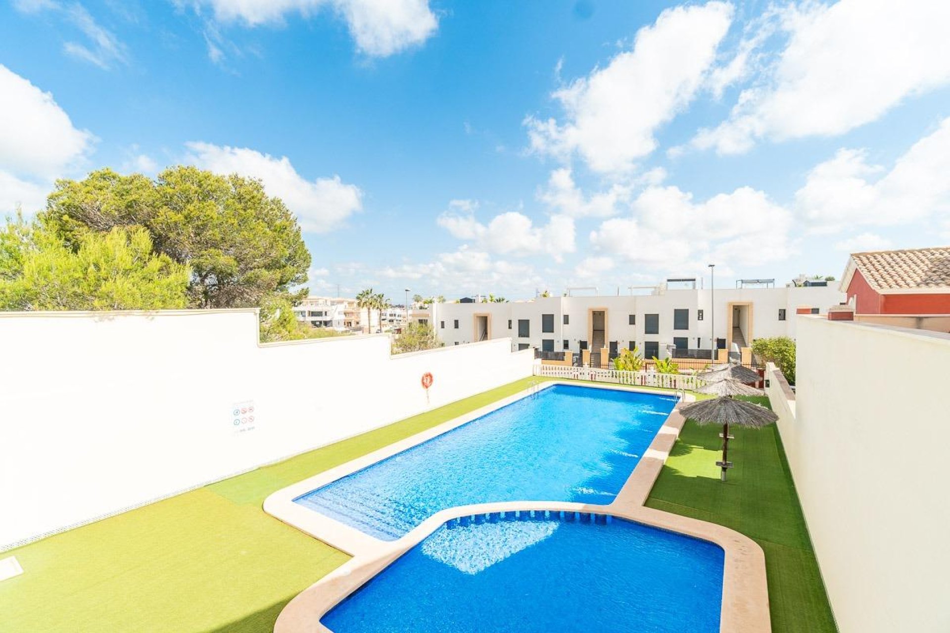 Reventa - Adosado -
Orihuela Costa - PAU 8