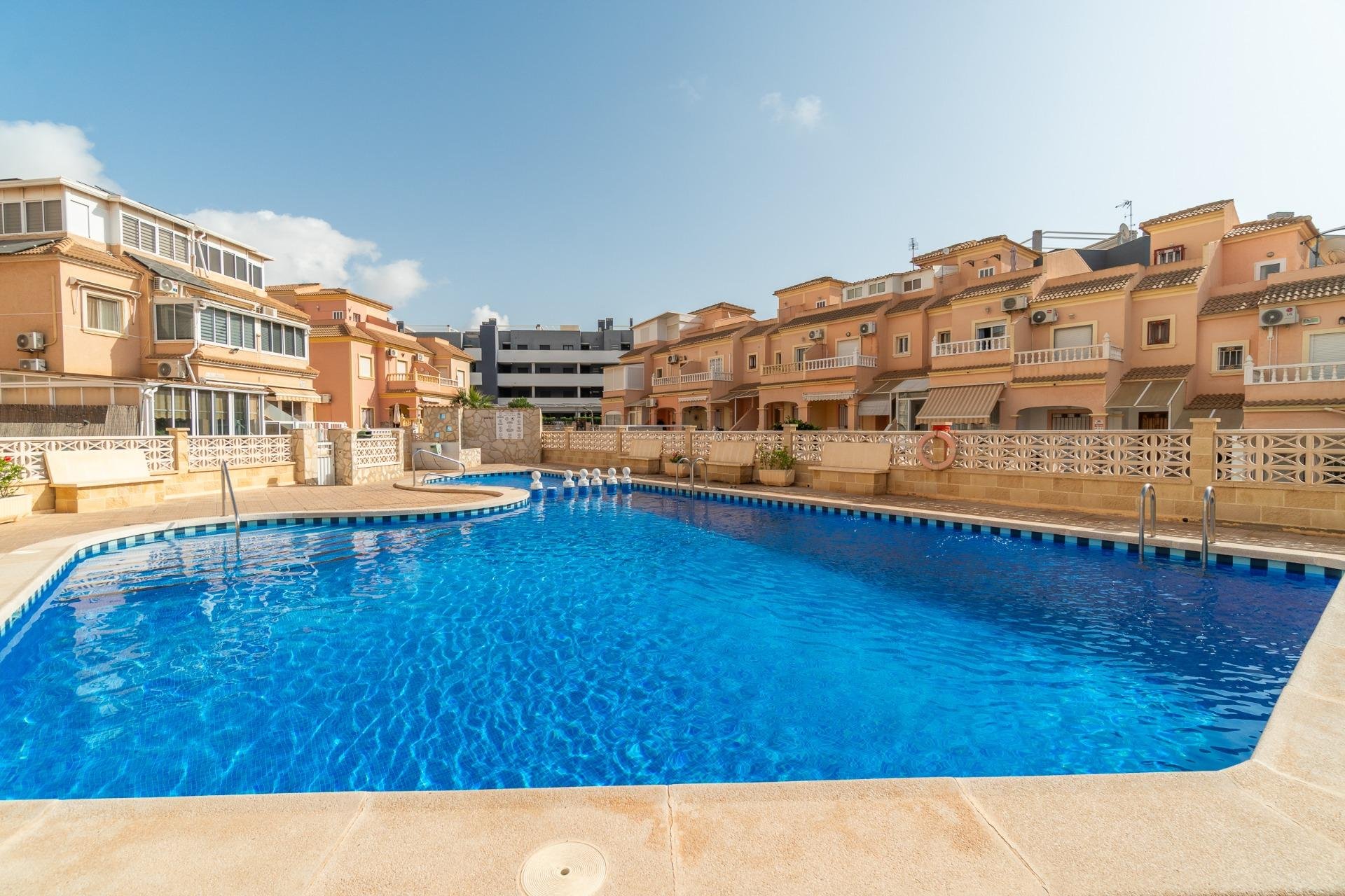 Reventa - Adosado -
Orihuela Costa - Playa Flamenca