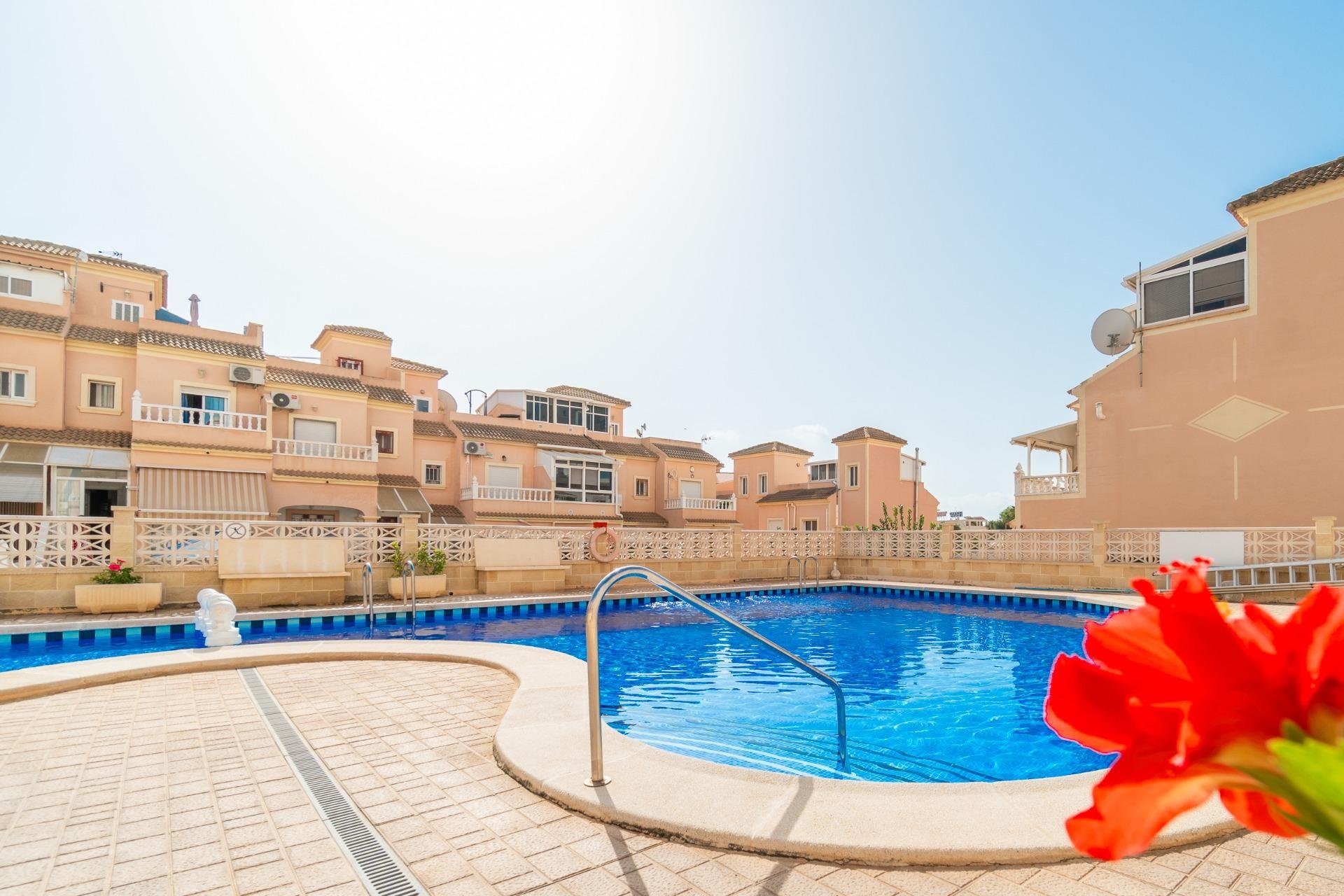 Reventa - Adosado -
Orihuela Costa - Playa Flamenca