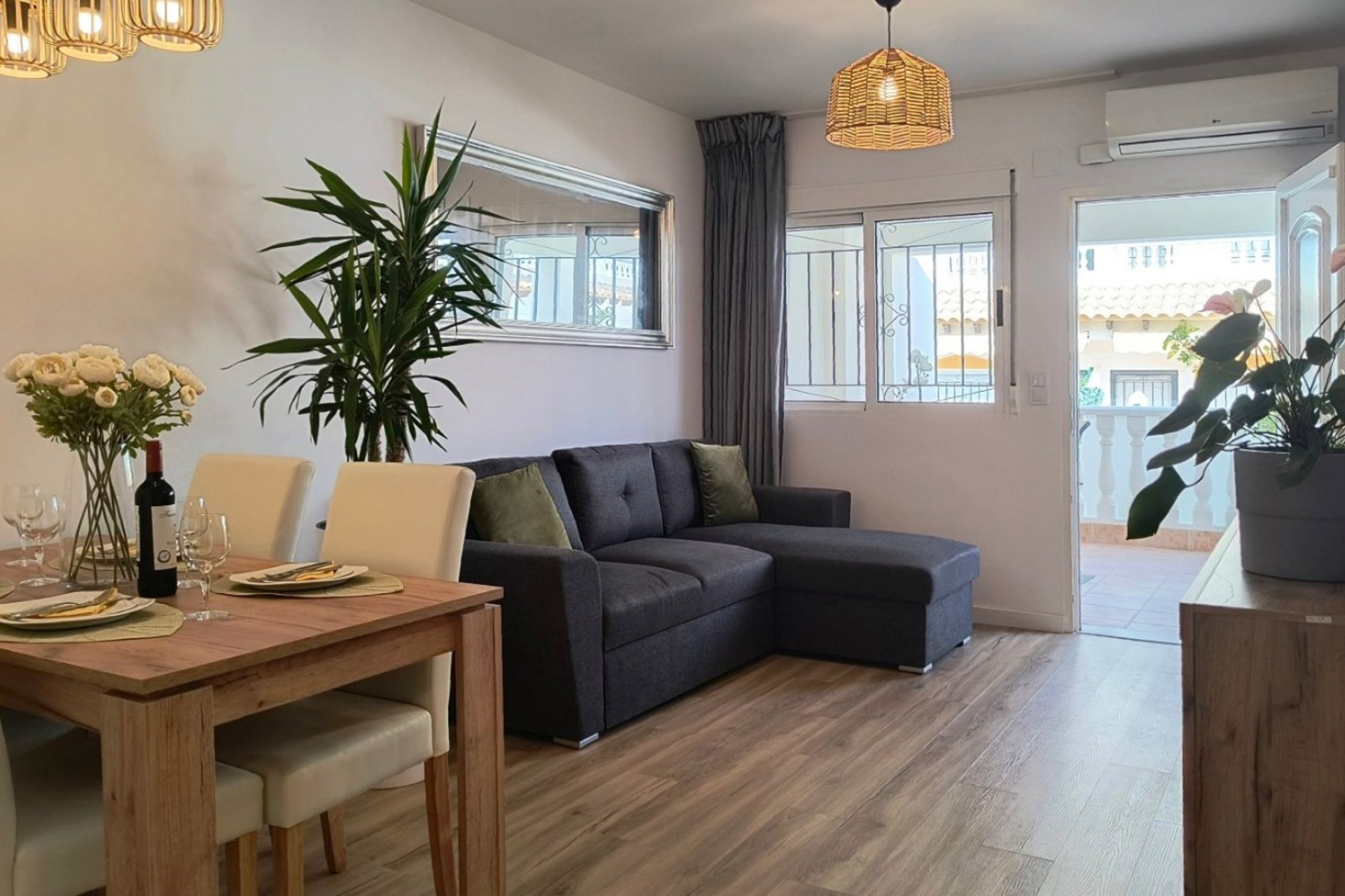 Reventa - Adosado -
Orihuela Costa