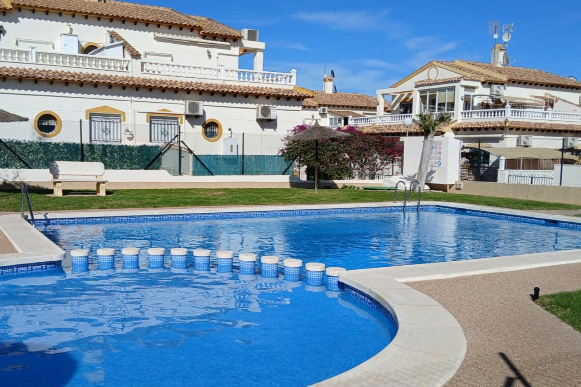Reventa - Adosado -
Orihuela Costa