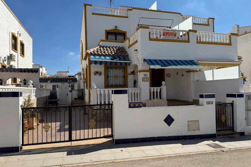 Reventa - Adosado -
Orihuela - Entre Naranjos Vistabella