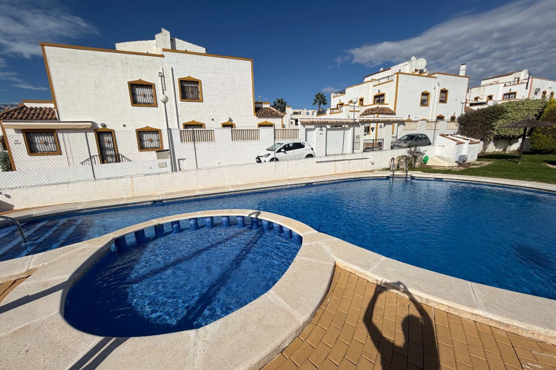 Reventa - Adosado -
Orihuela - Entre Naranjos Vistabella