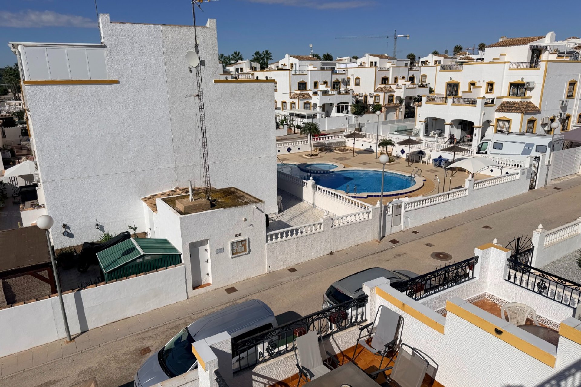 Reventa - Adosado -
Orihuela - Entre Naranjos Vistabella