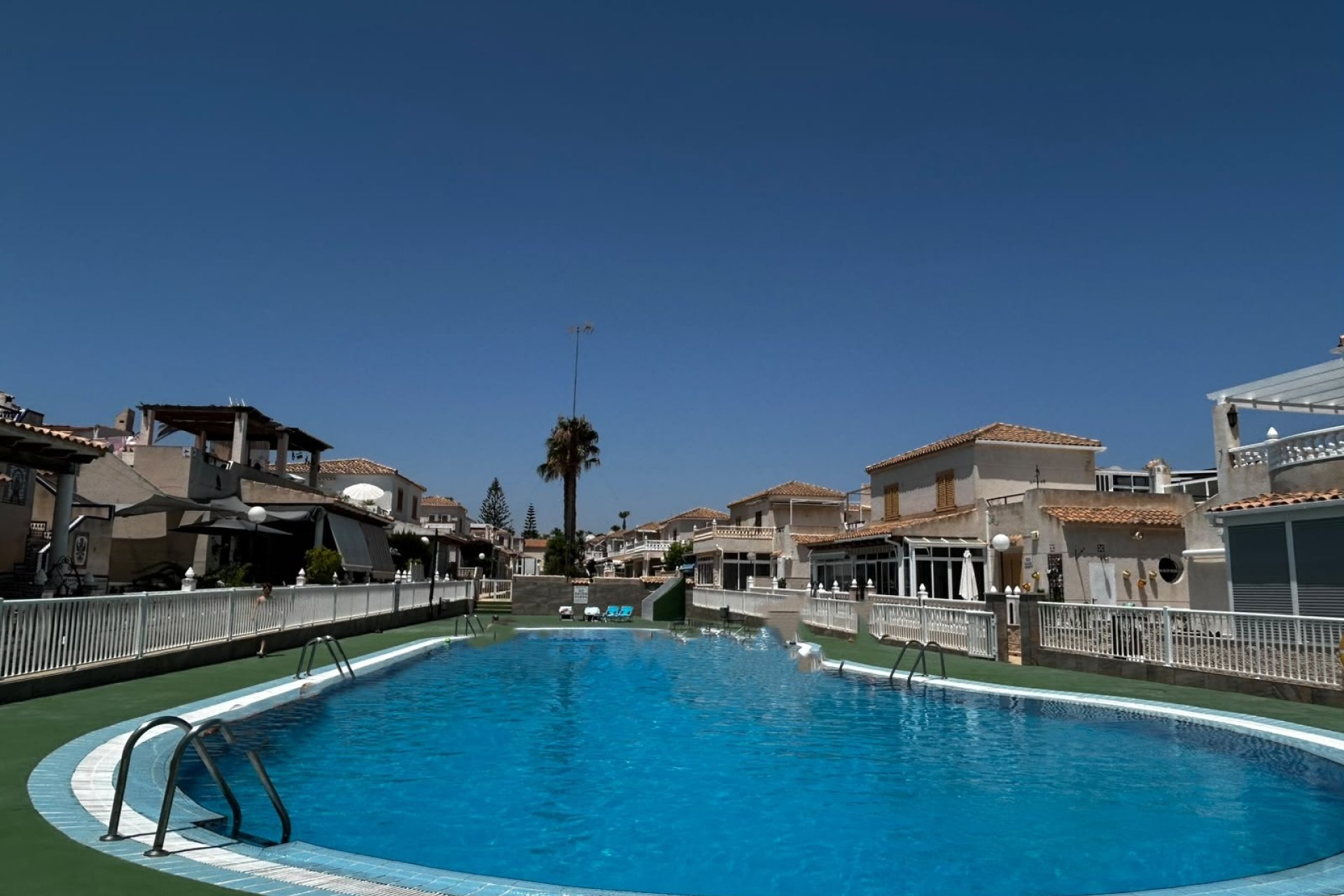 Reventa - Adosado -
Playa Flamenca - Orihuela Costa