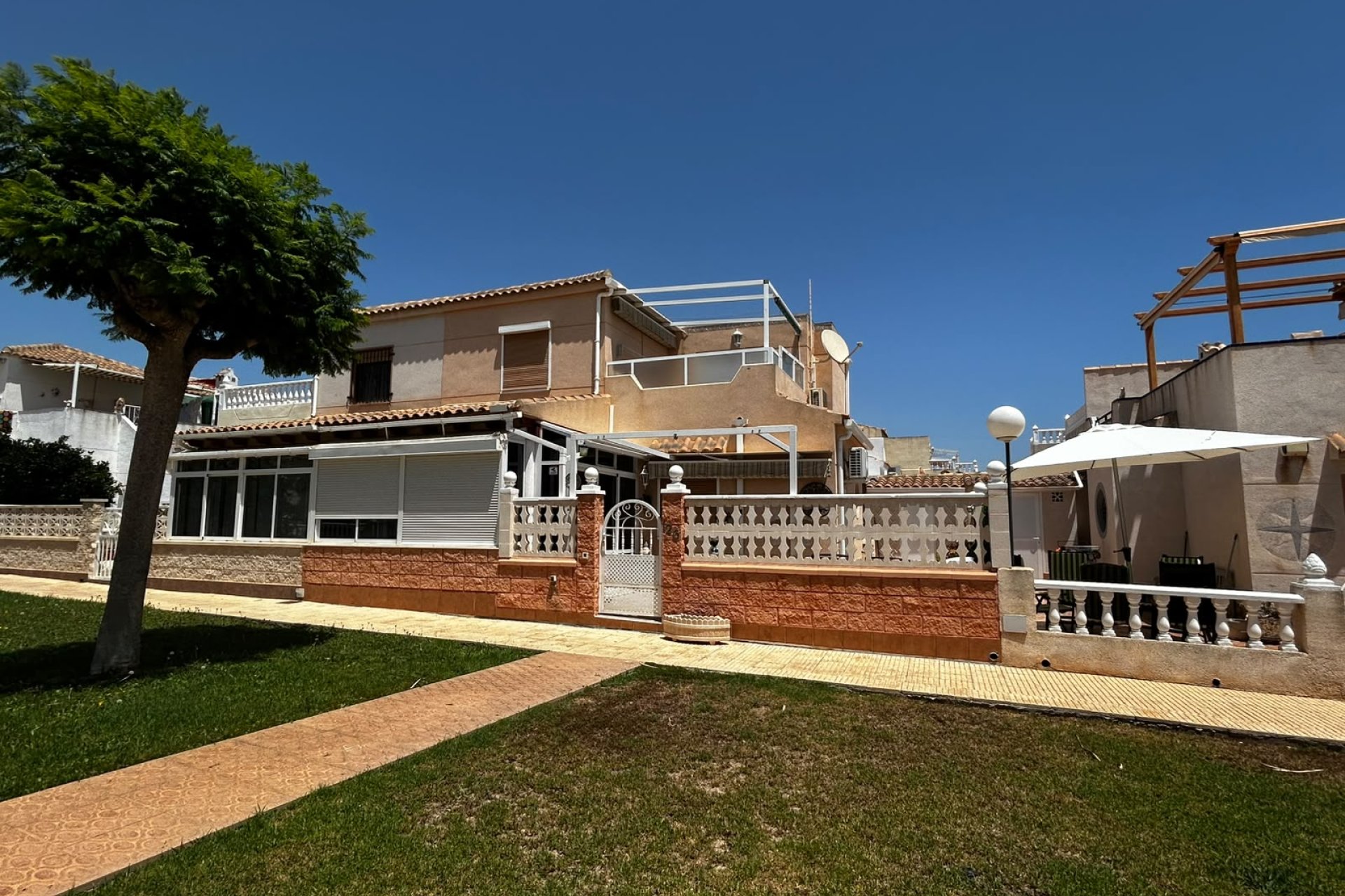 Reventa - Adosado -
Playa Flamenca - Orihuela Costa