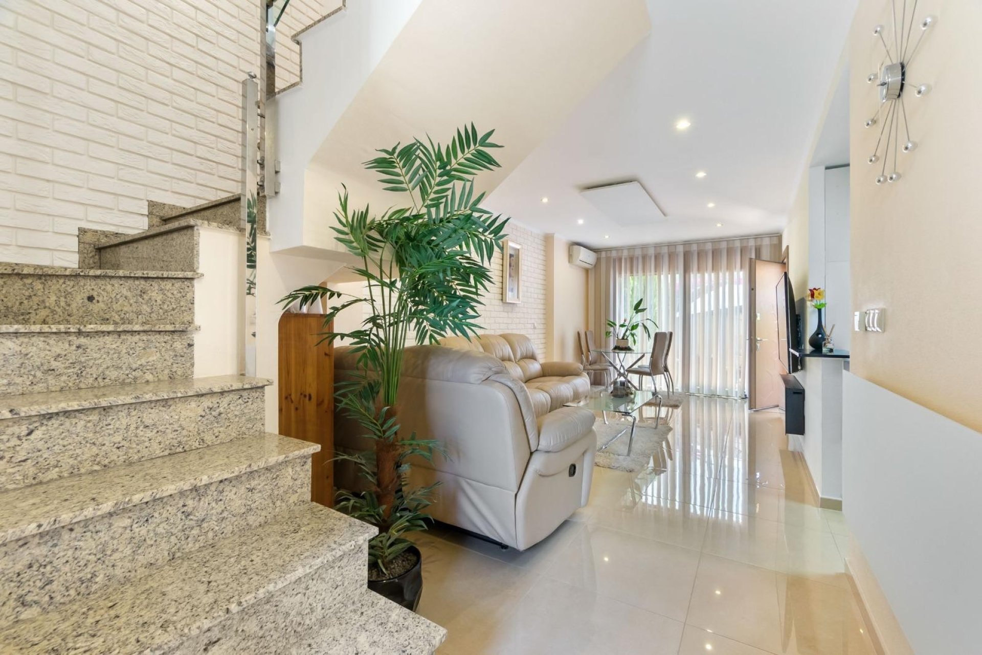 Reventa - Adosado -
Torrevieja - Aguas Nuevas