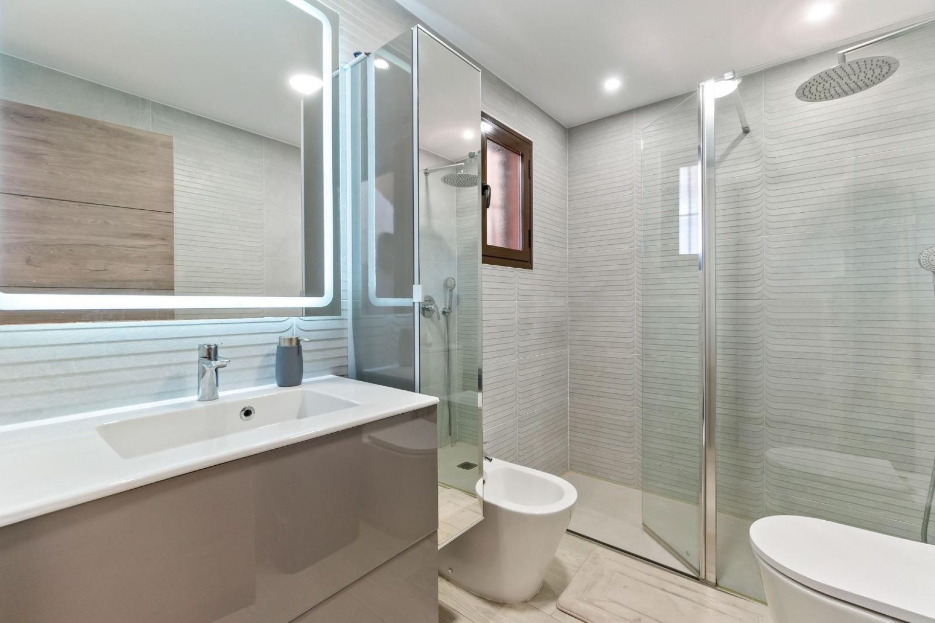 Reventa - Adosado -
Torrevieja - Aguas Nuevas